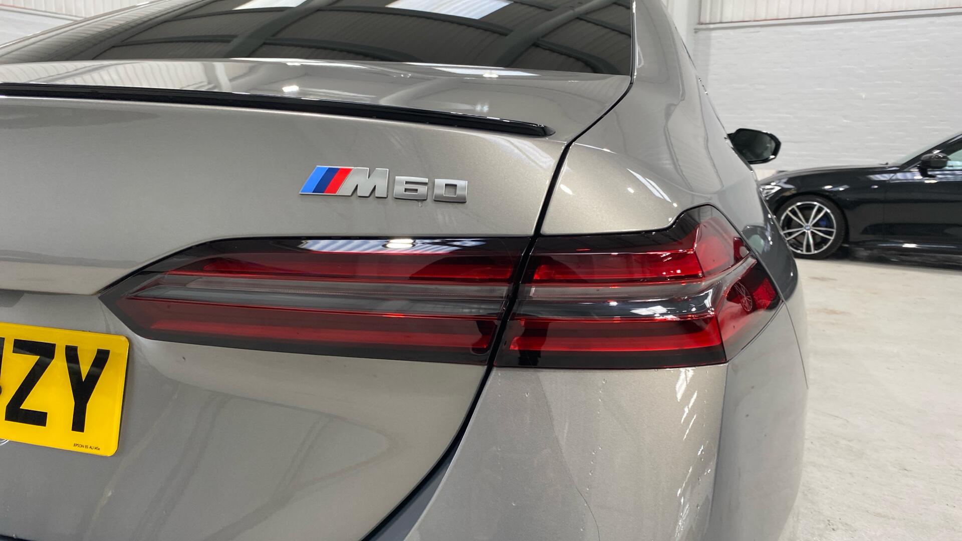 BMW i5 view 22