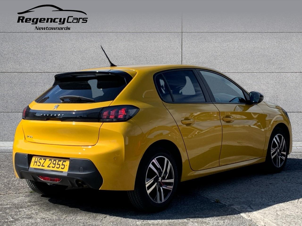 Peugeot 208 view 8
