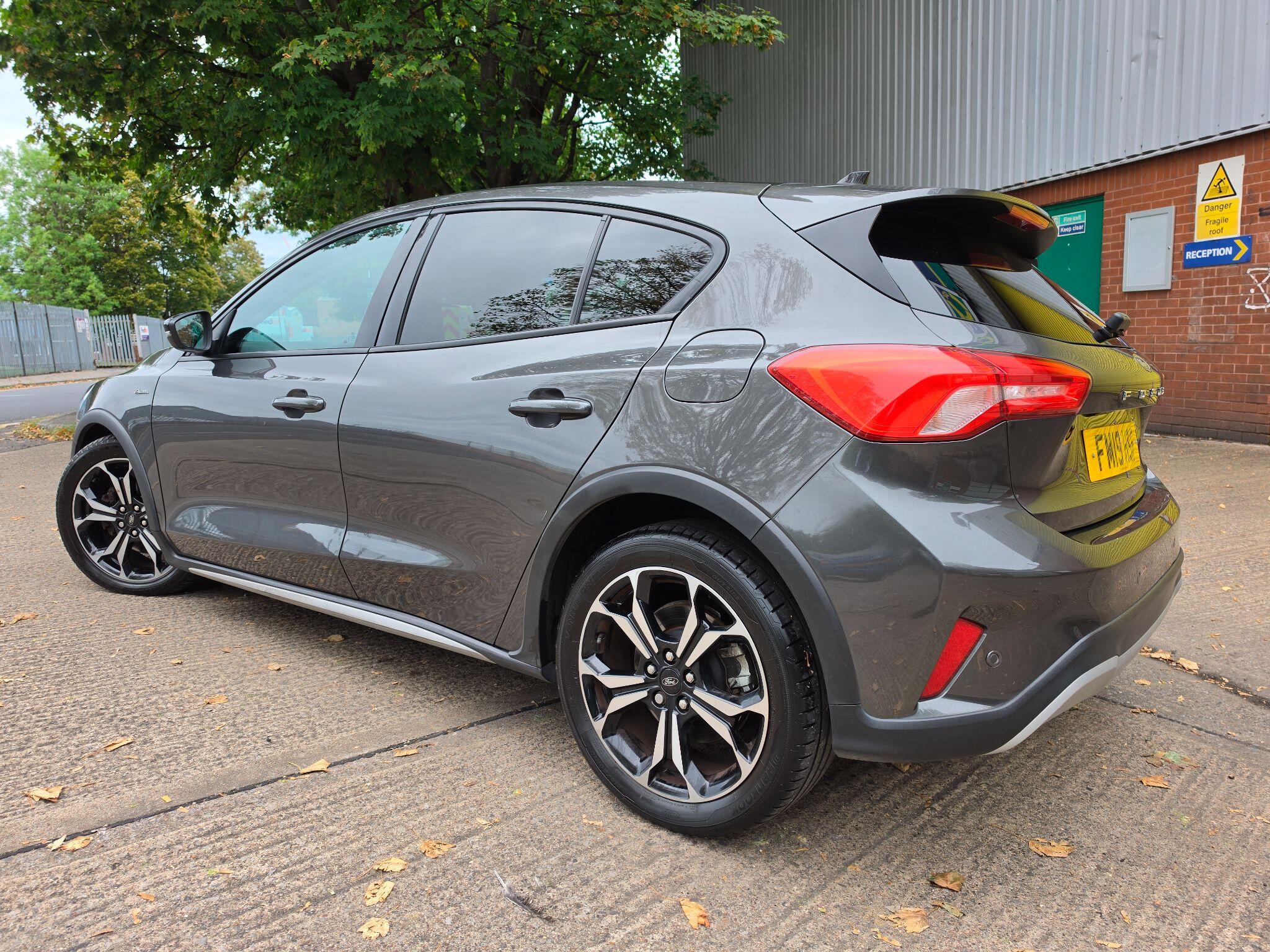 Ford Focus view 37