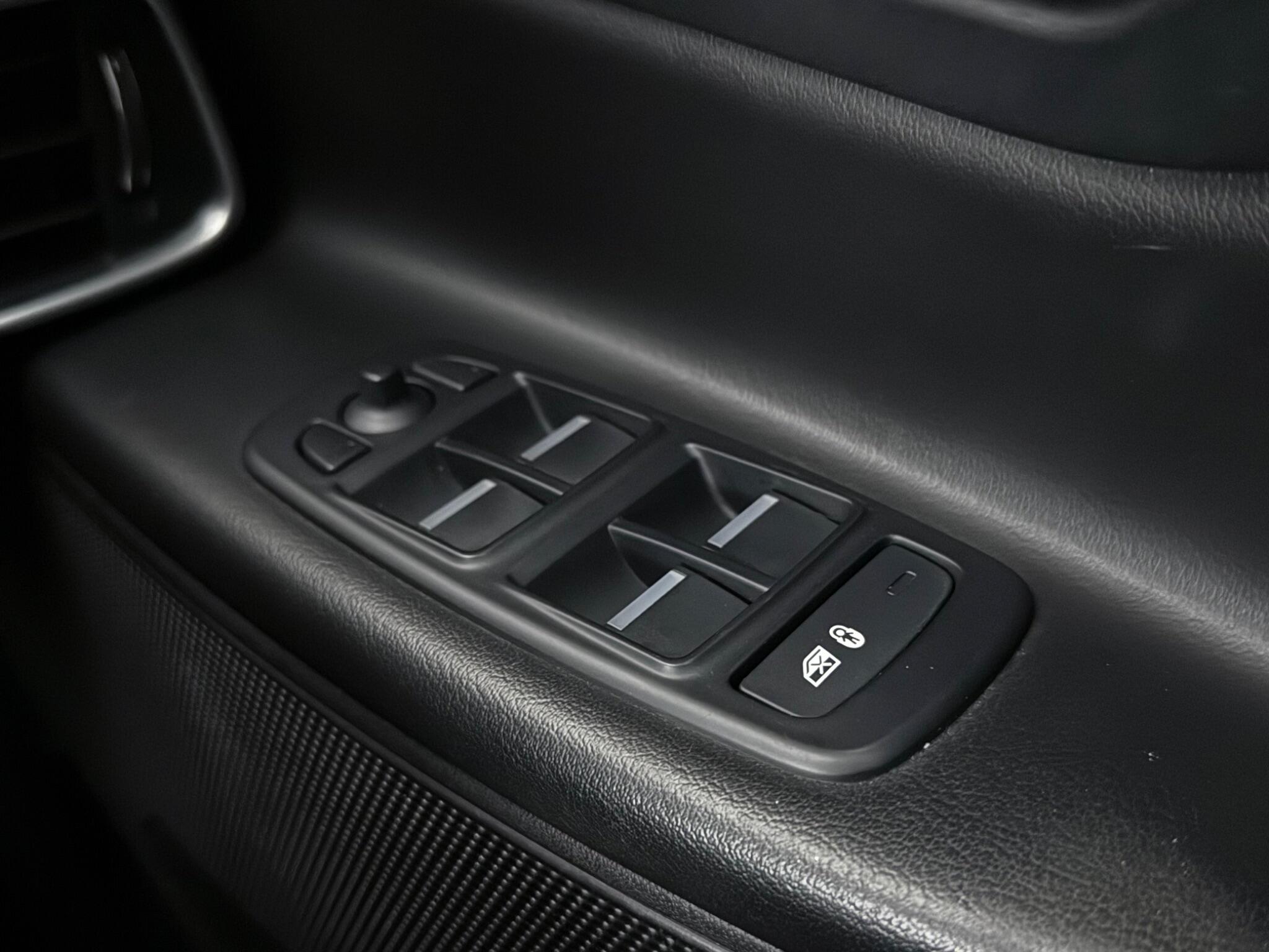 Jaguar Xe view 17