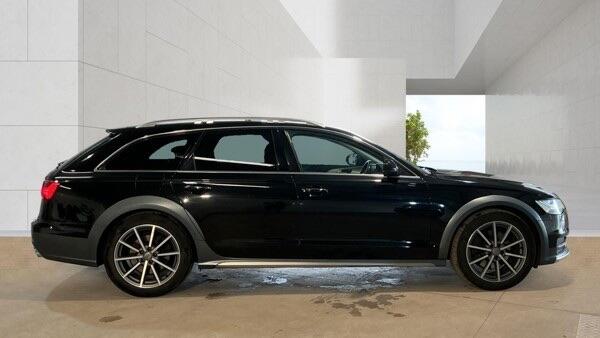 Audi A6 view 7