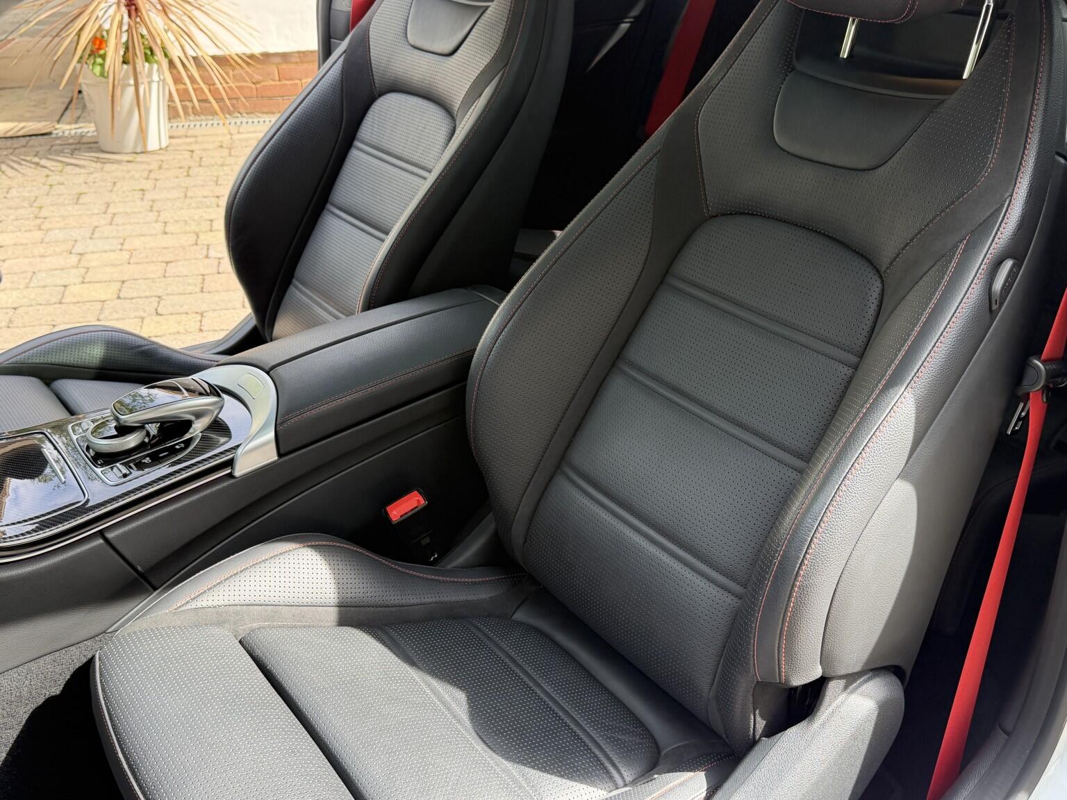 Mercedes-Benz C-Class view 22
