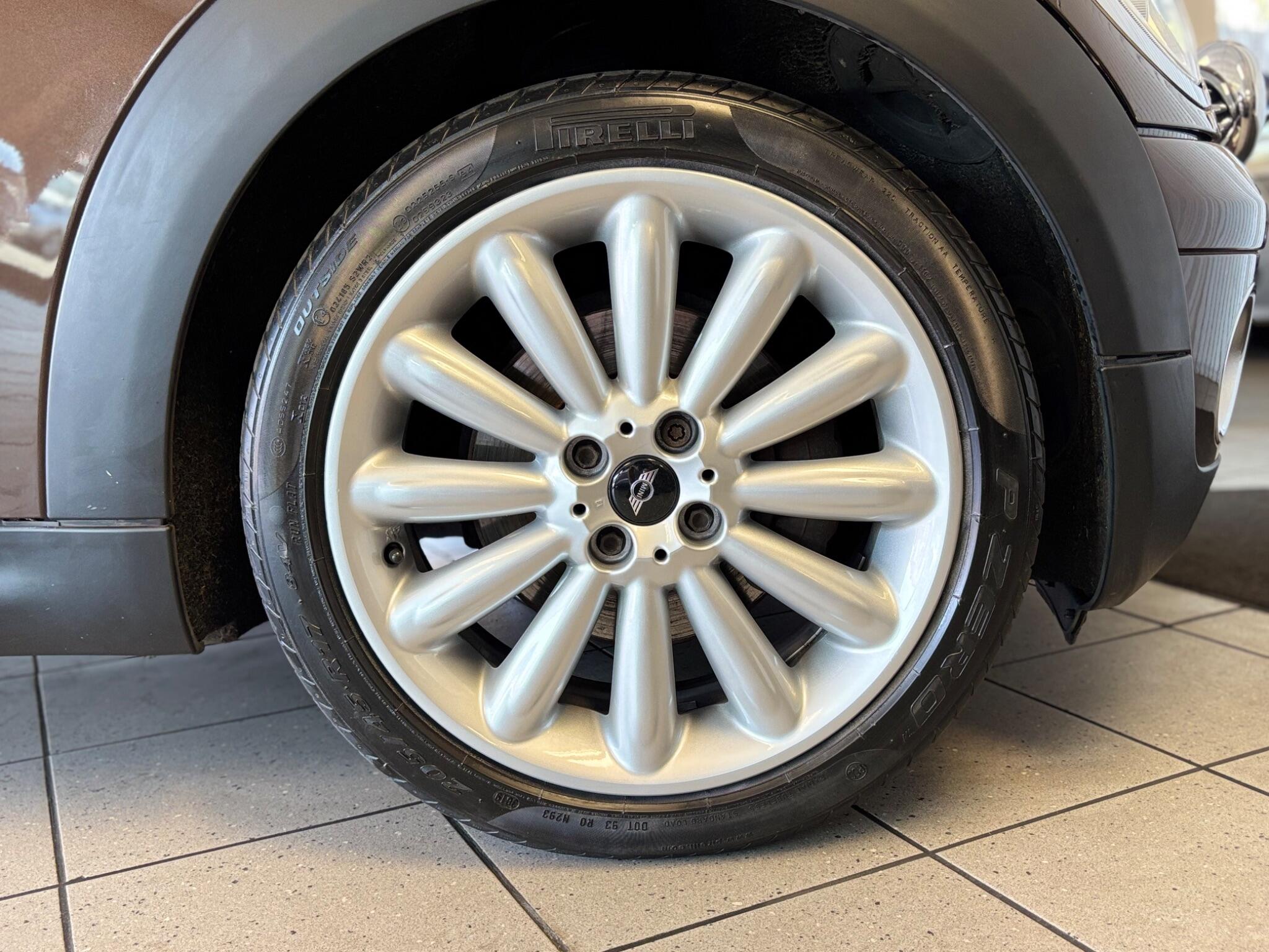 Mini Hatch view 16
