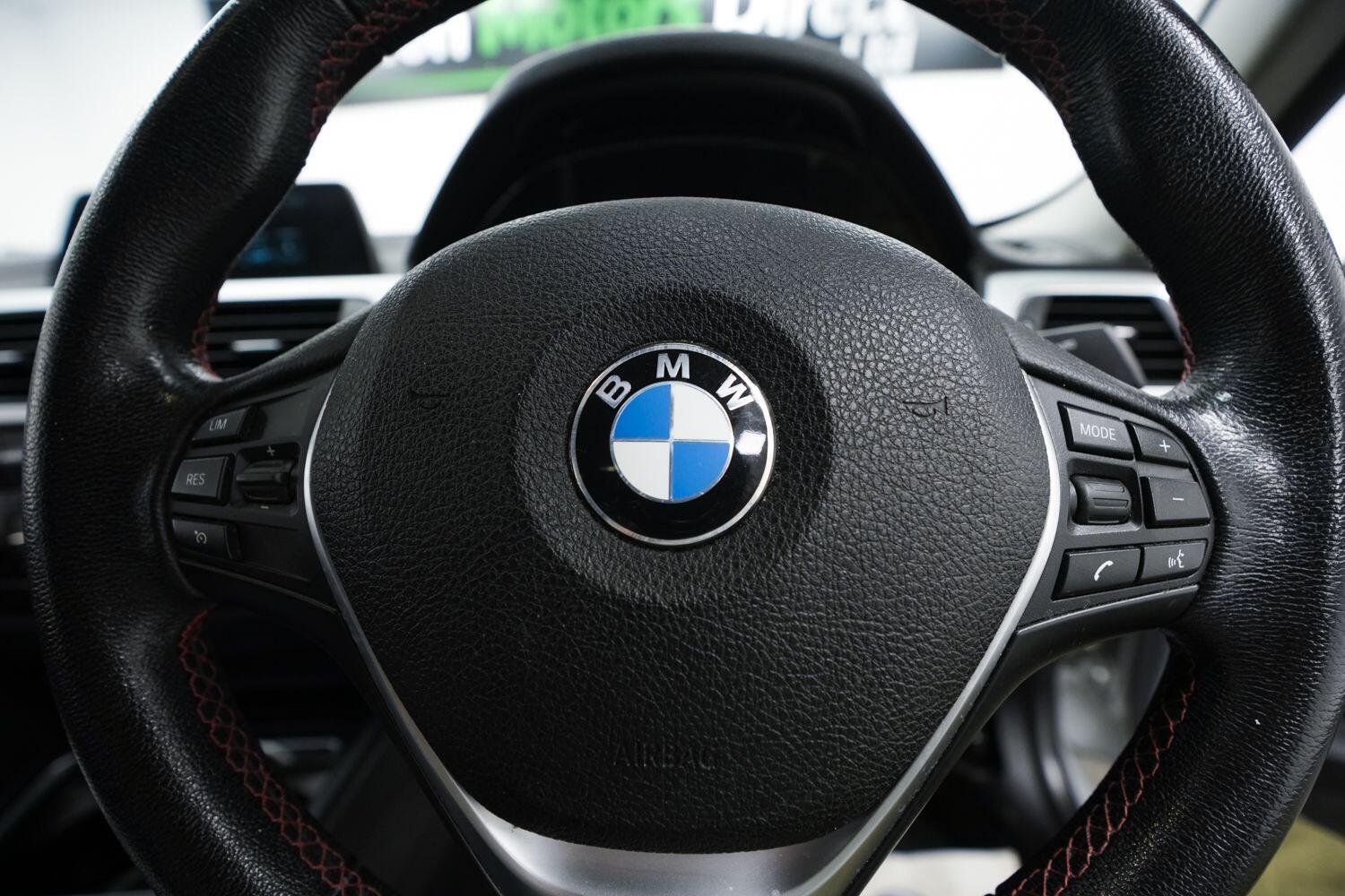 BMW 3 Series view 21