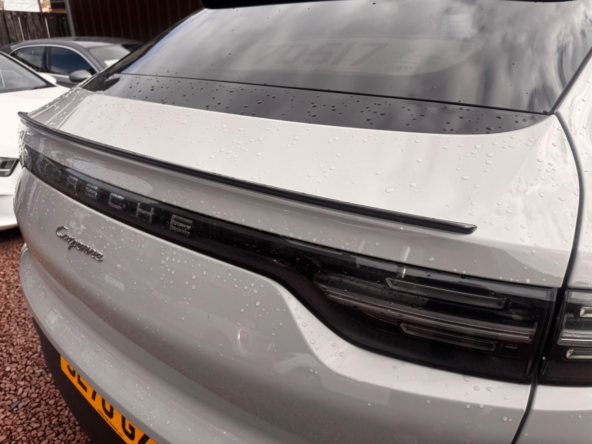 Porsche Cayenne view 70