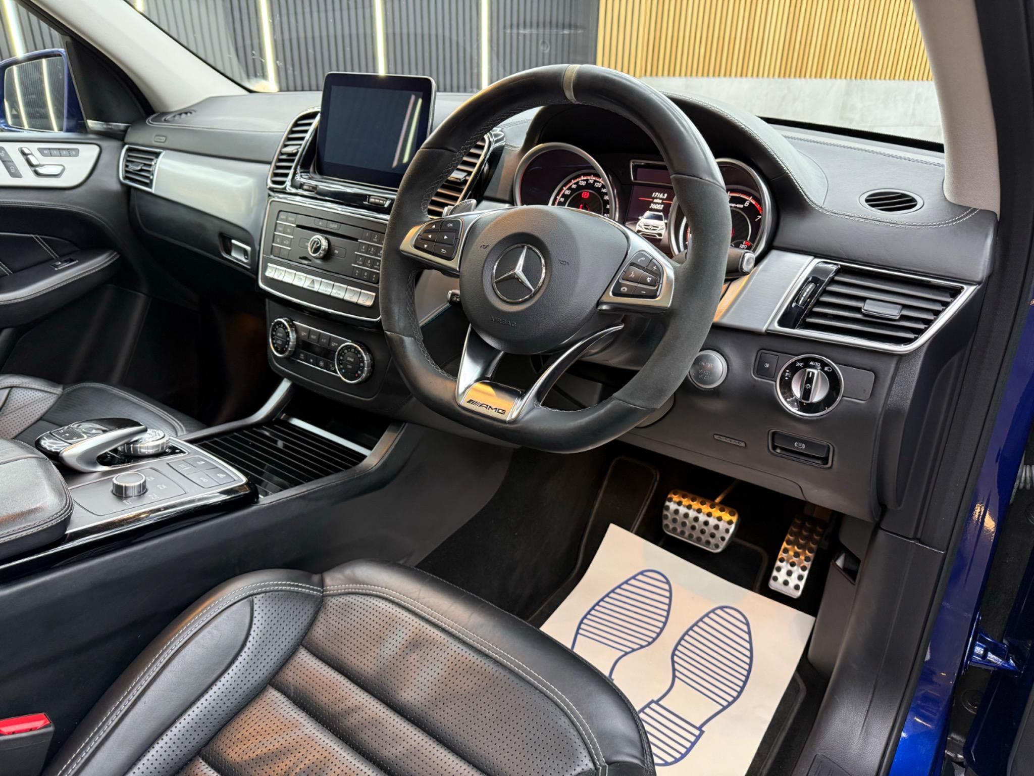 Mercedes-Benz Gle view 3