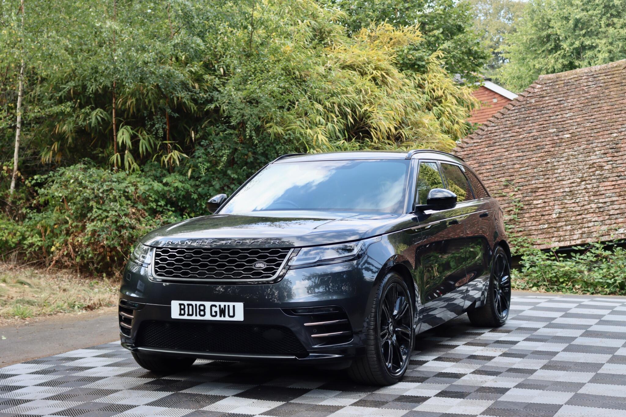 Land Rover Range Rover Velar view 36