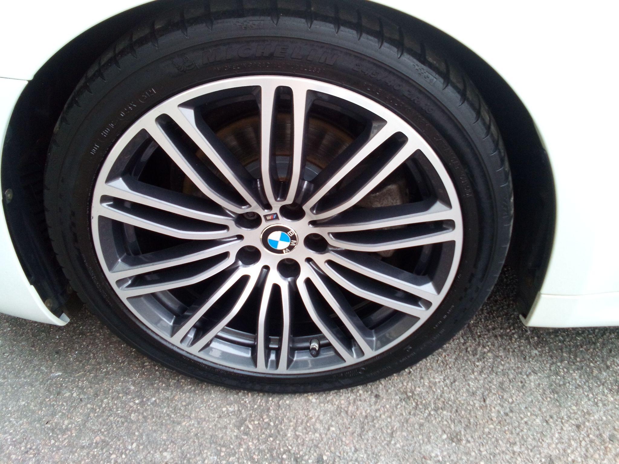 2018 BMW 5 Series 2.0 520d M Sport Touring Auto Euro 6 (s/s) 5dr • 66,553 miles image 13