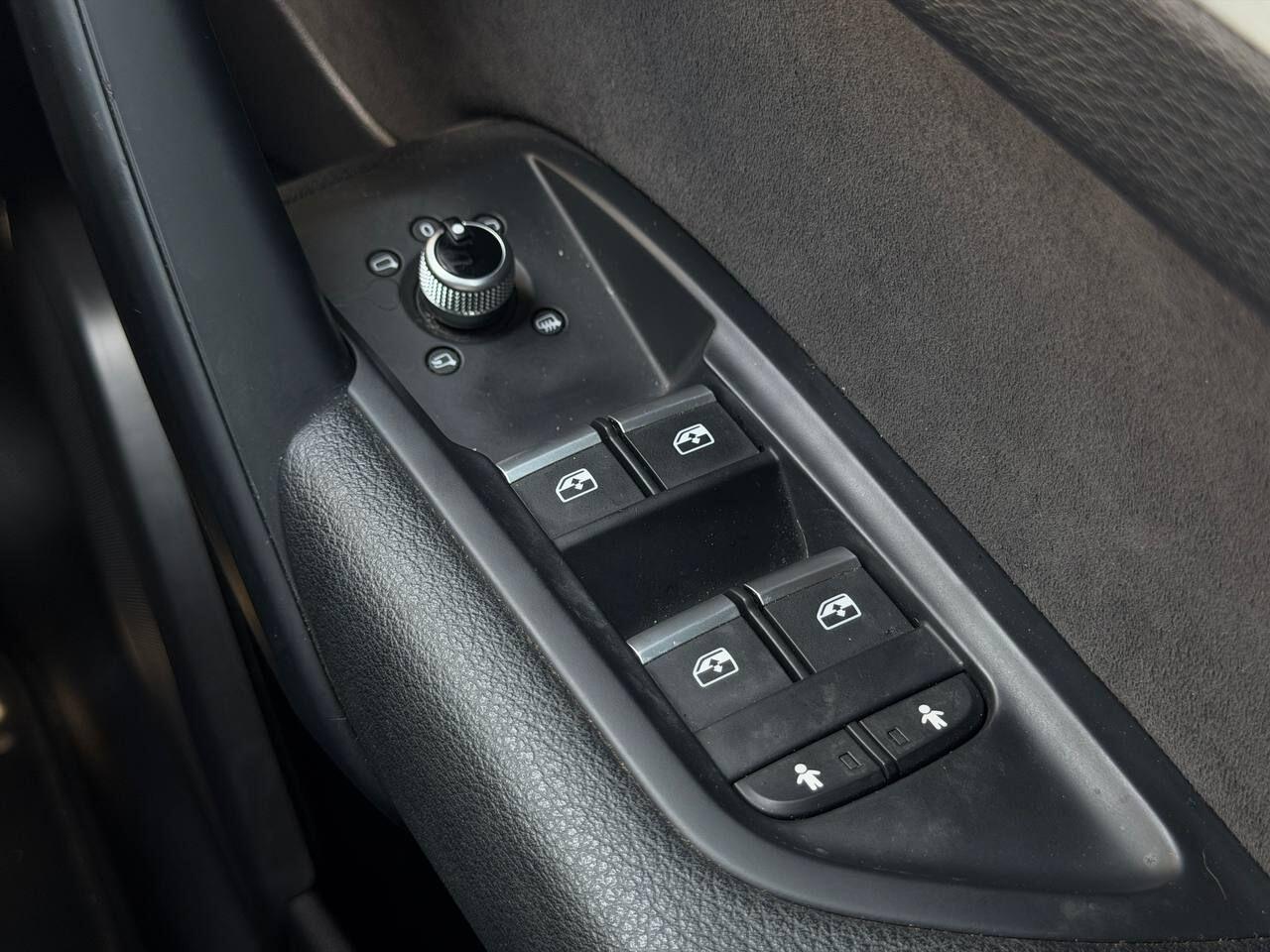 Audi Q5 view 38