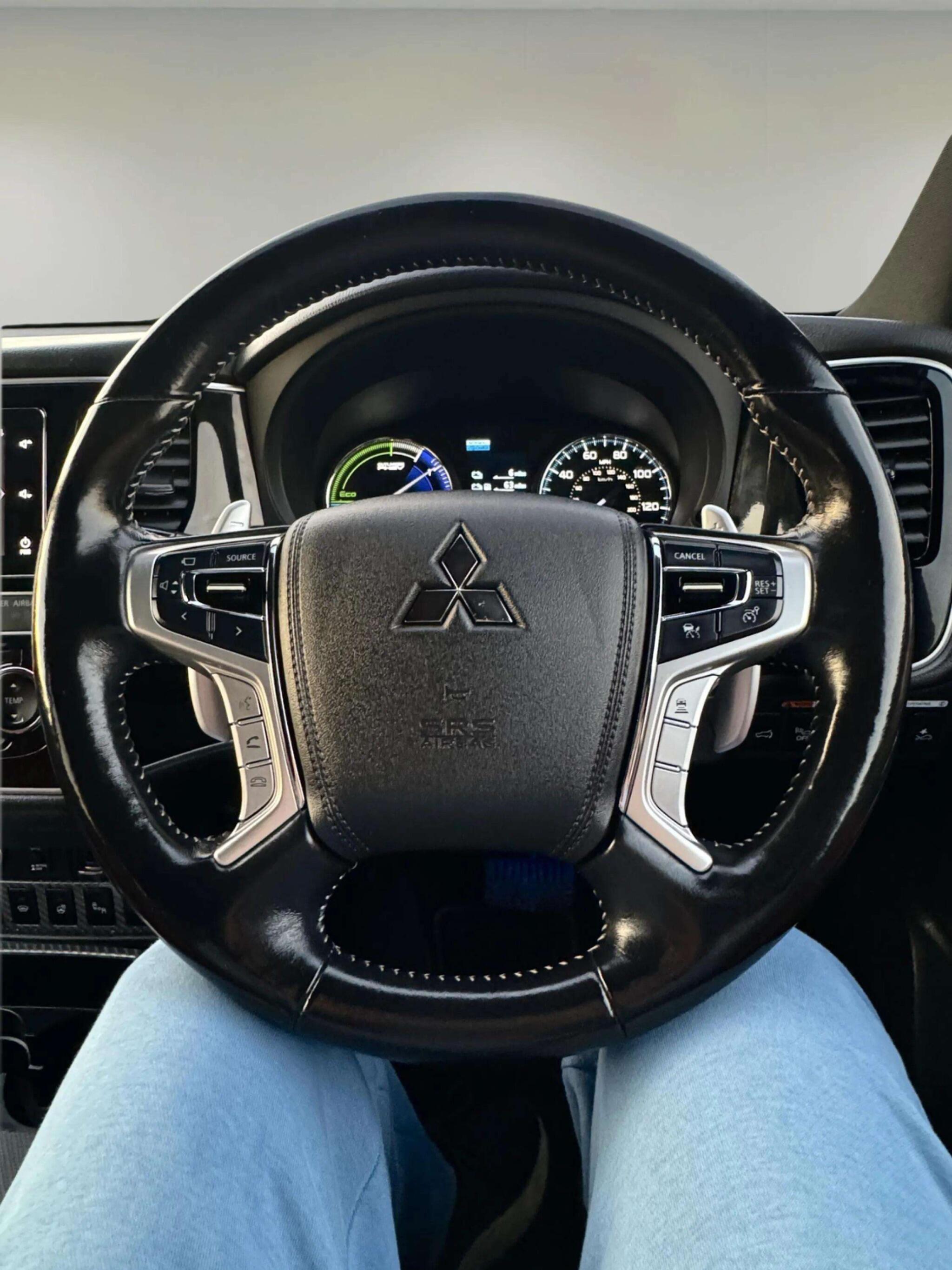 Mitsubishi Outlander view 51
