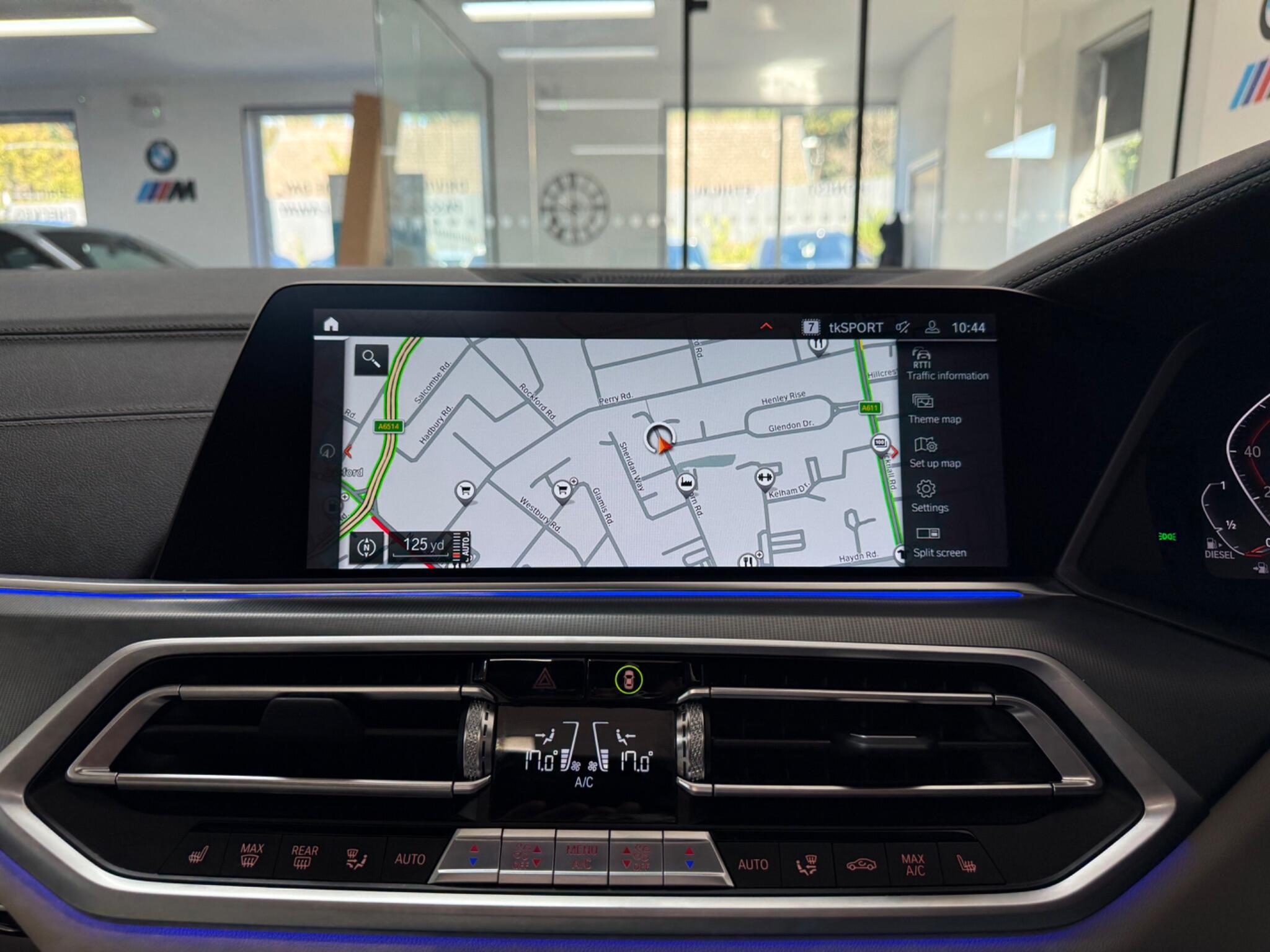 BMW X5 view 16