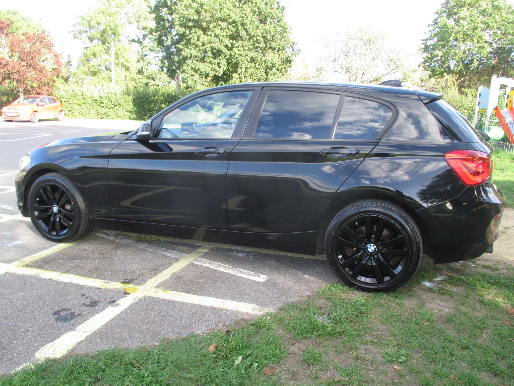 BMW 1 Series view 15