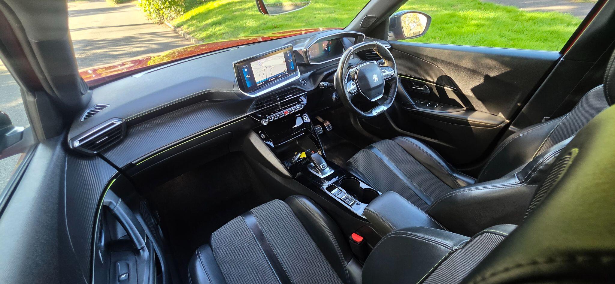 Peugeot 2008 view 6