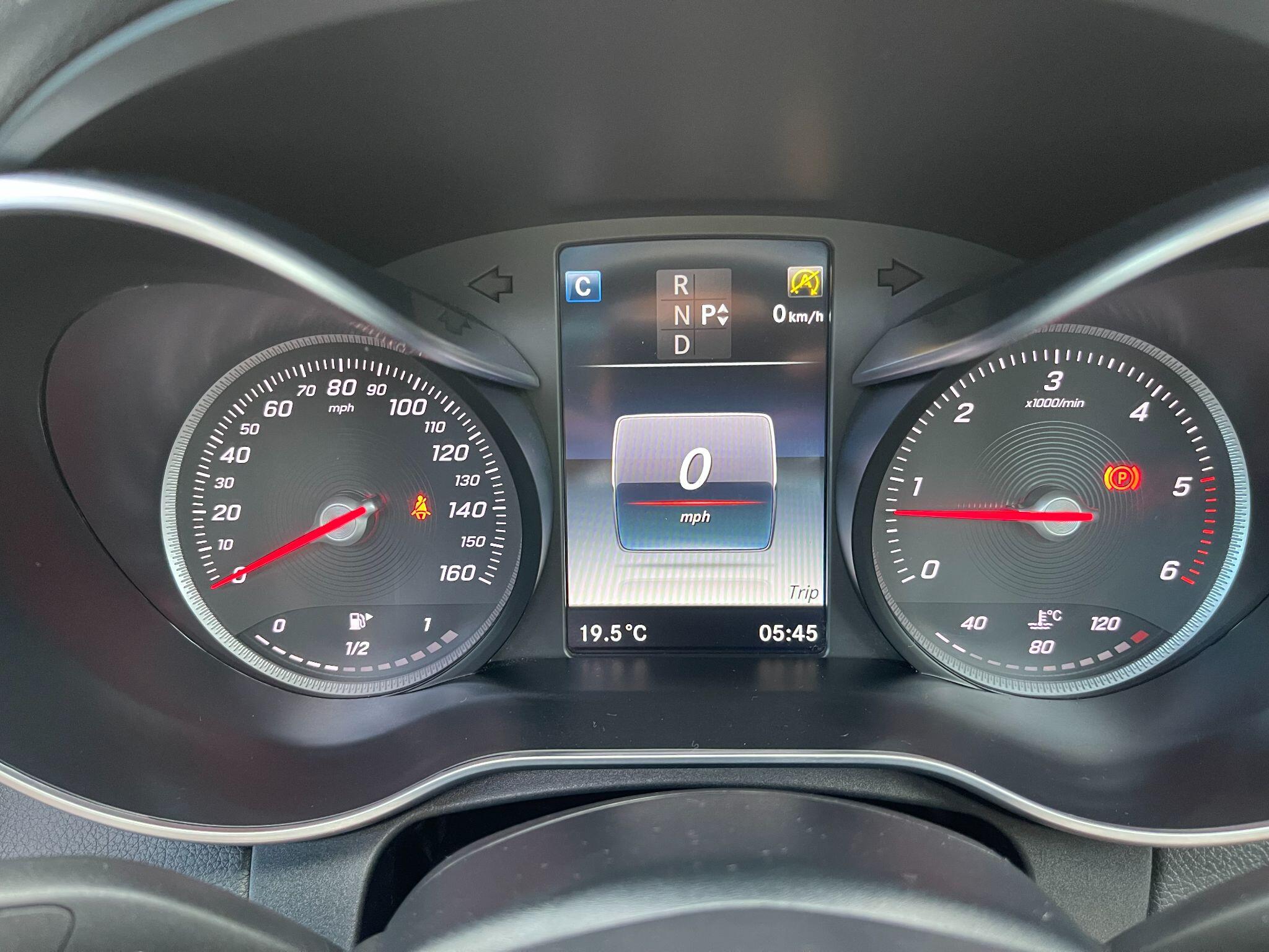 Mercedes-Benz C-Class view 47