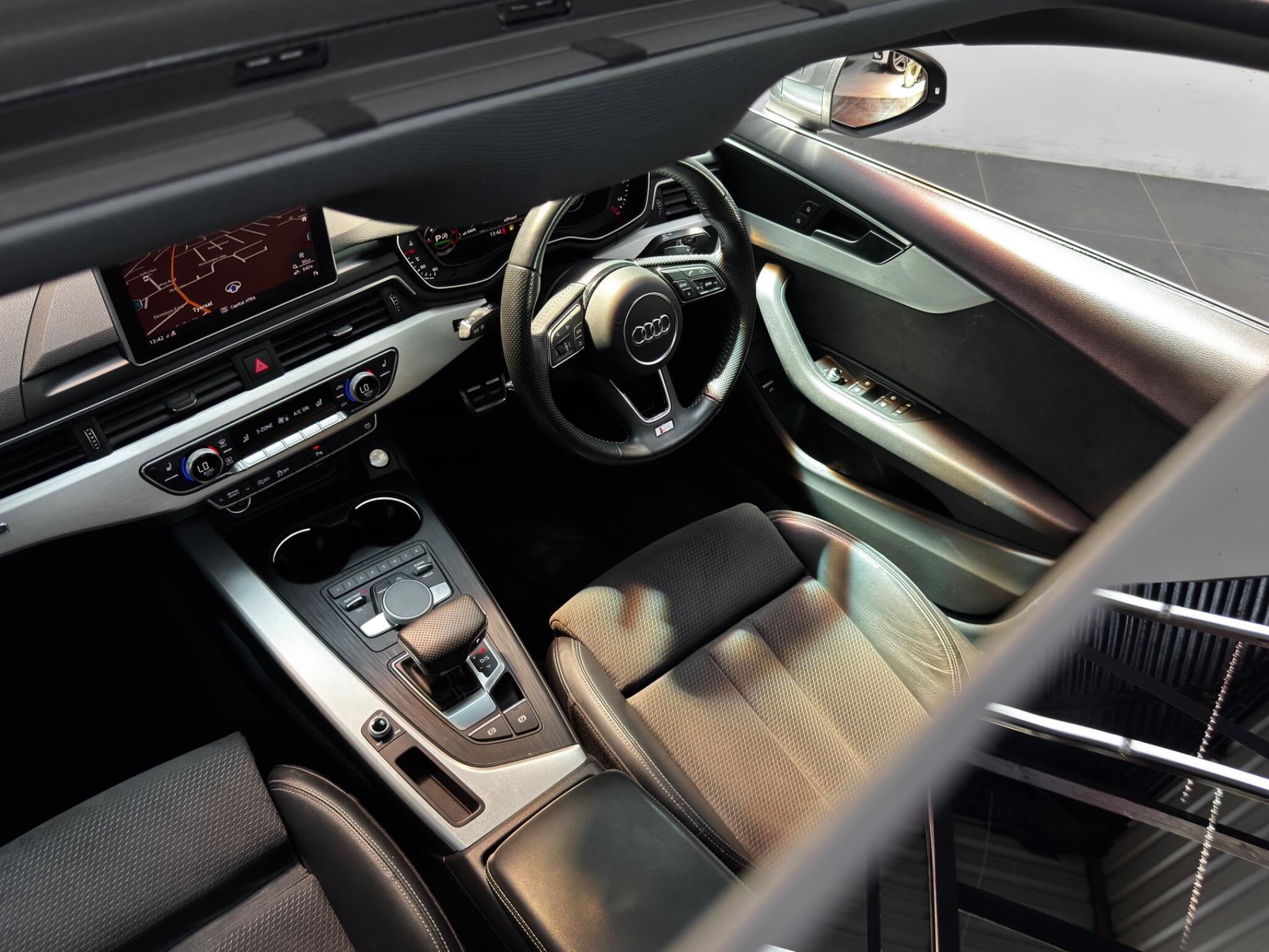 Audi A5 view 5