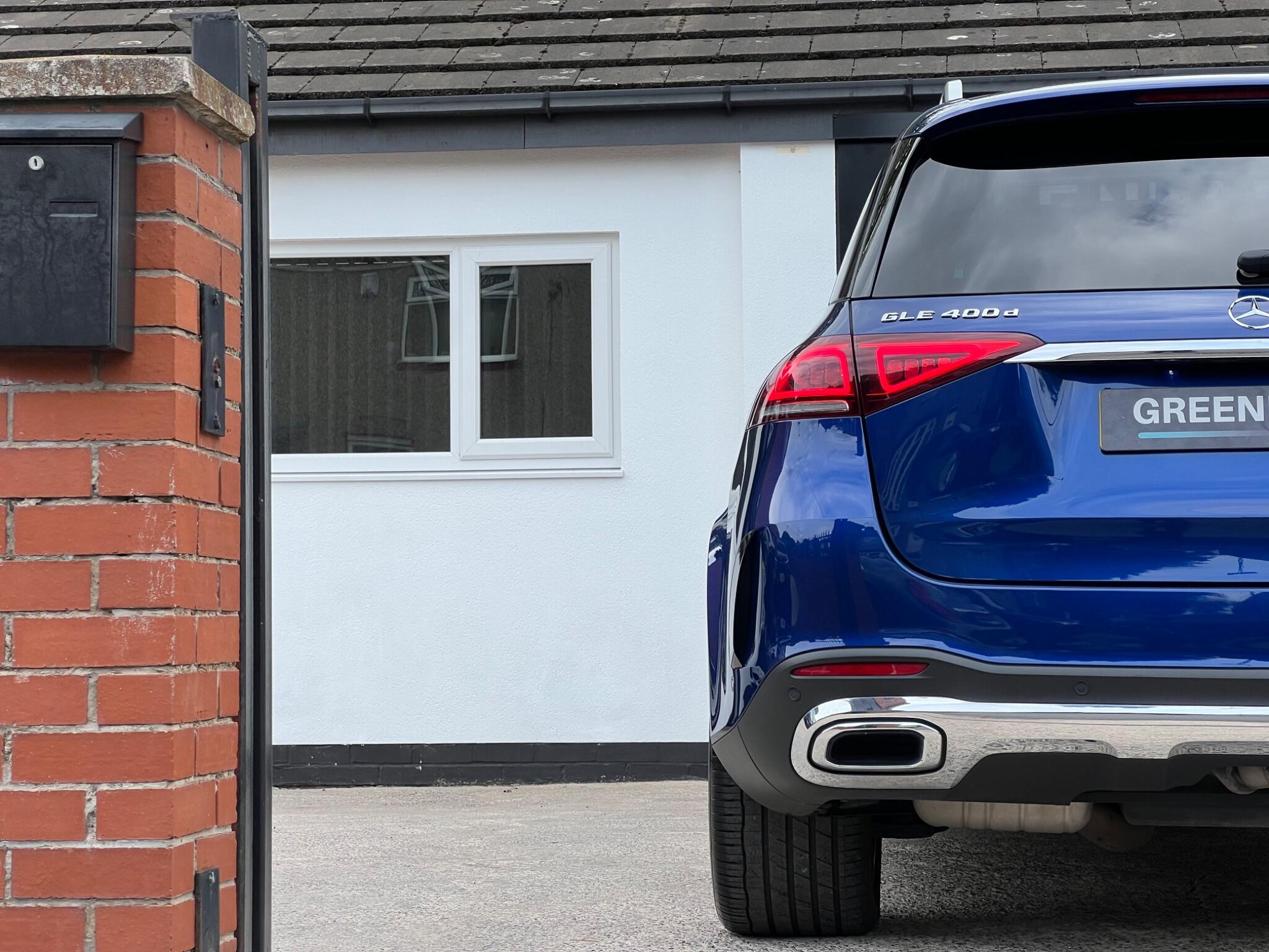 Mercedes-Benz GLE view 29