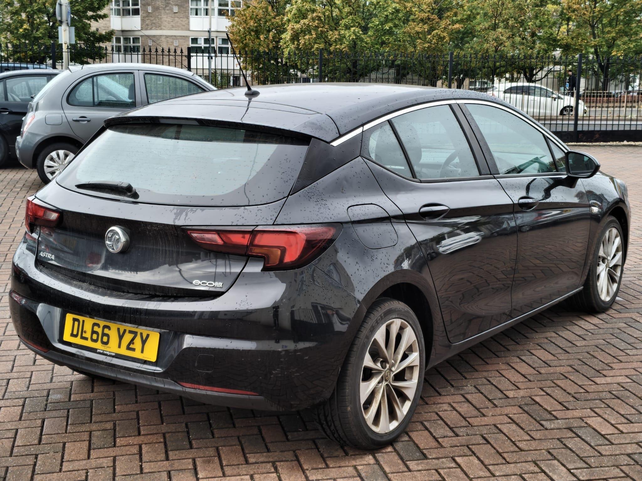 Vauxhall Astra view 5