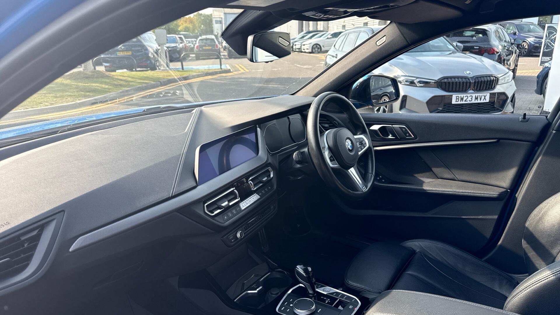 BMW 1 Series view 7