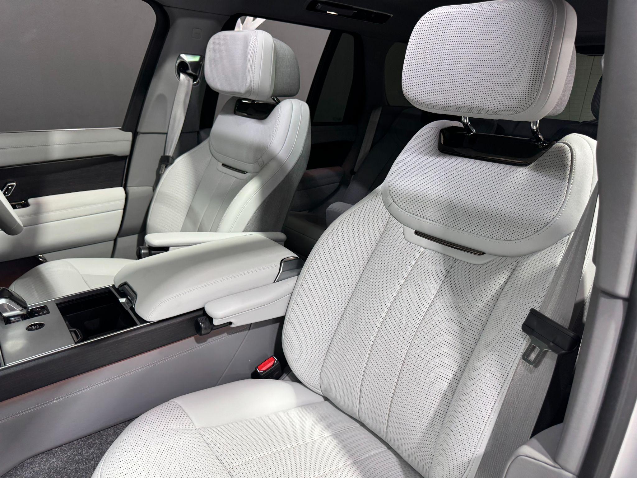 Land Rover Range Rover view 50