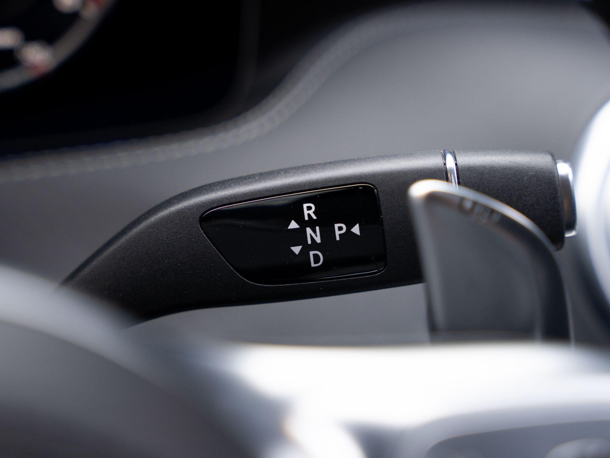 Mercedes-Benz S-Class view 43
