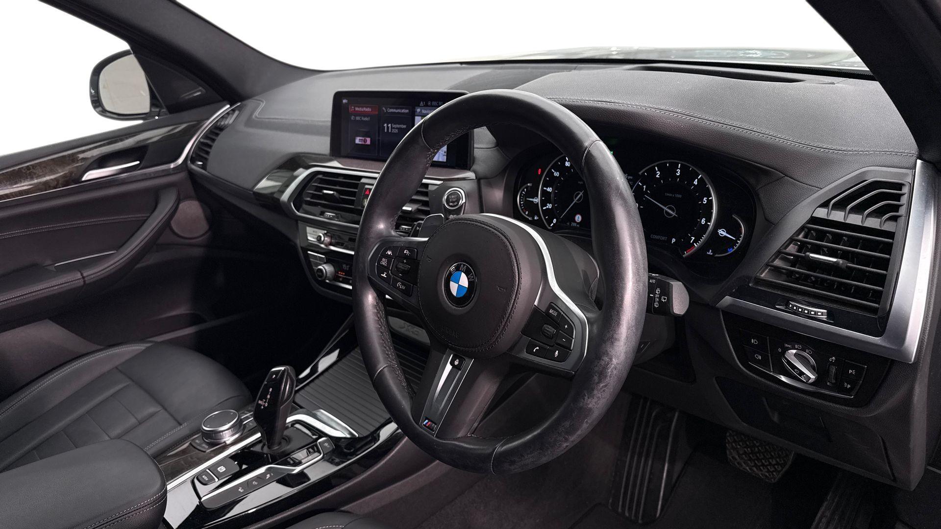 BMW X3 view 6