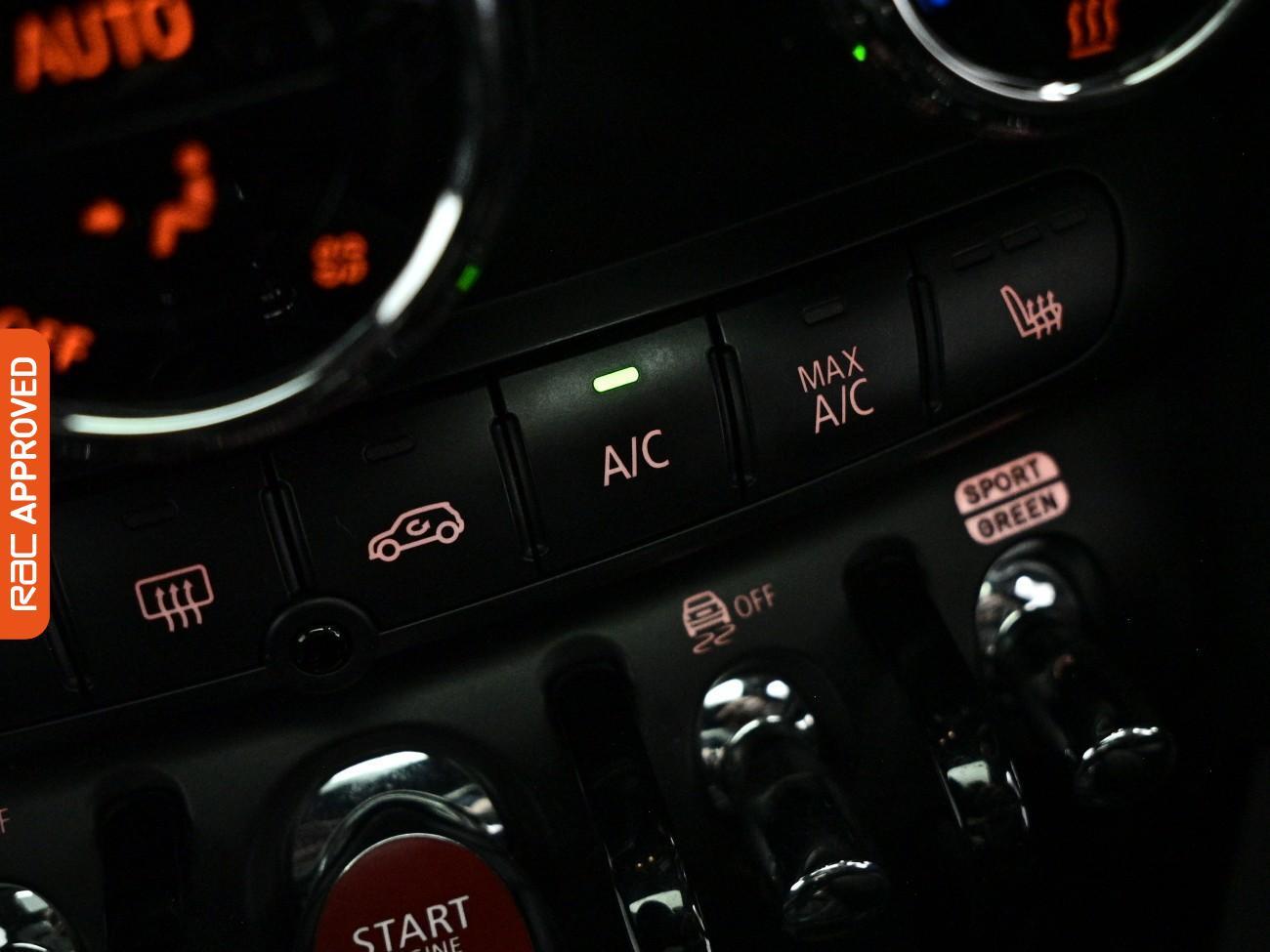 Mini Hatch view 21