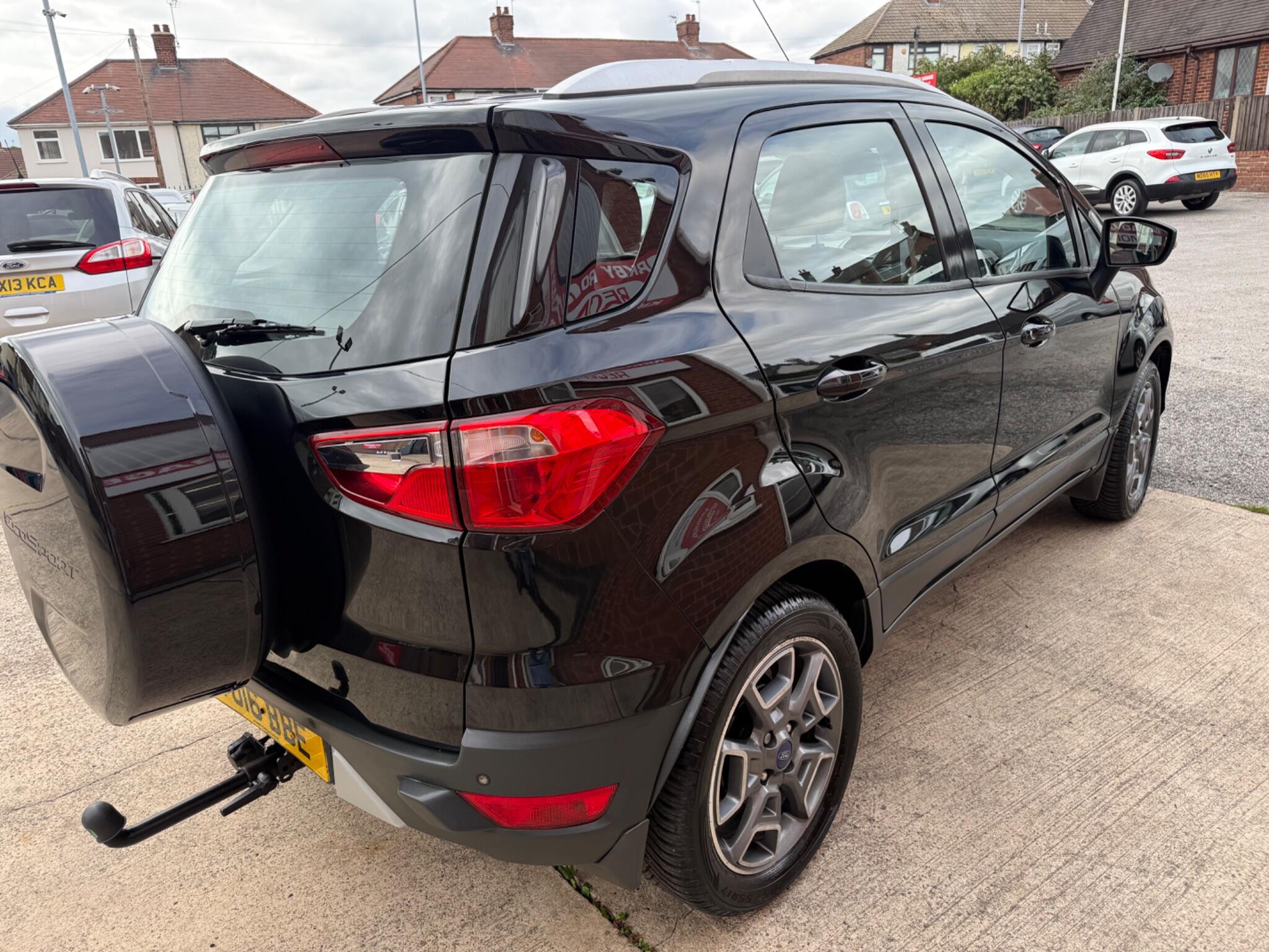 Ford Ecosport view 3