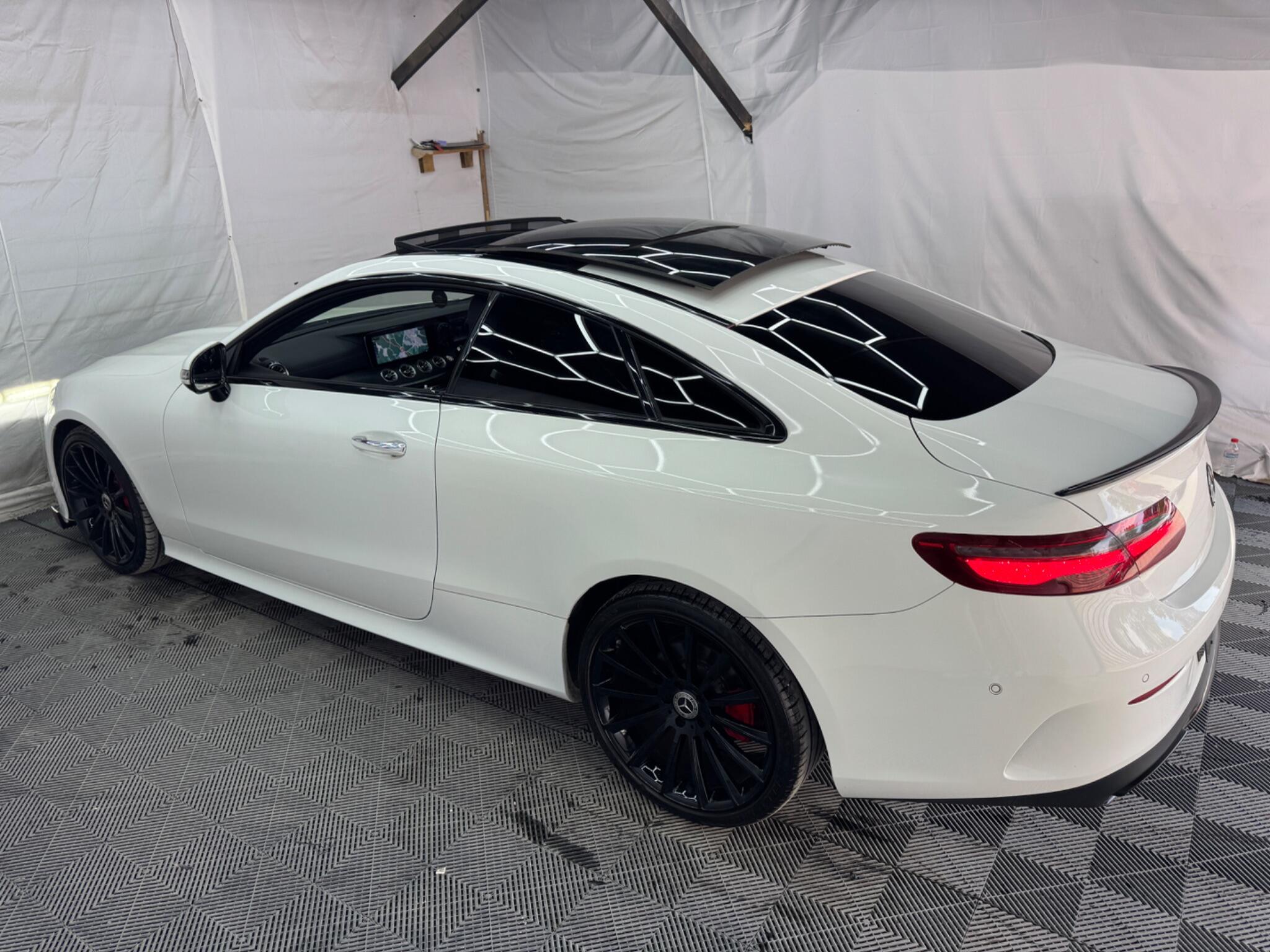 Mercedes-Benz E Class view 8