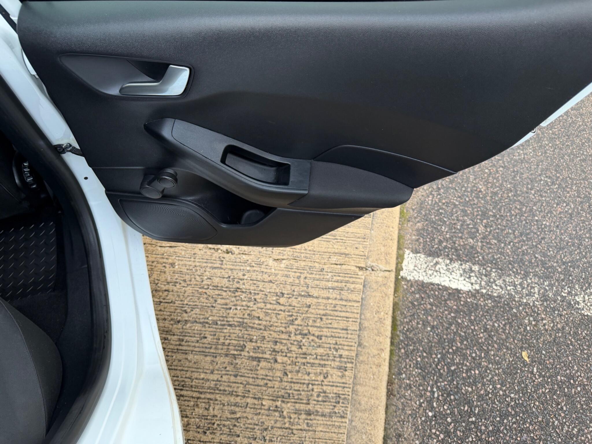 Ford Fiesta view 15