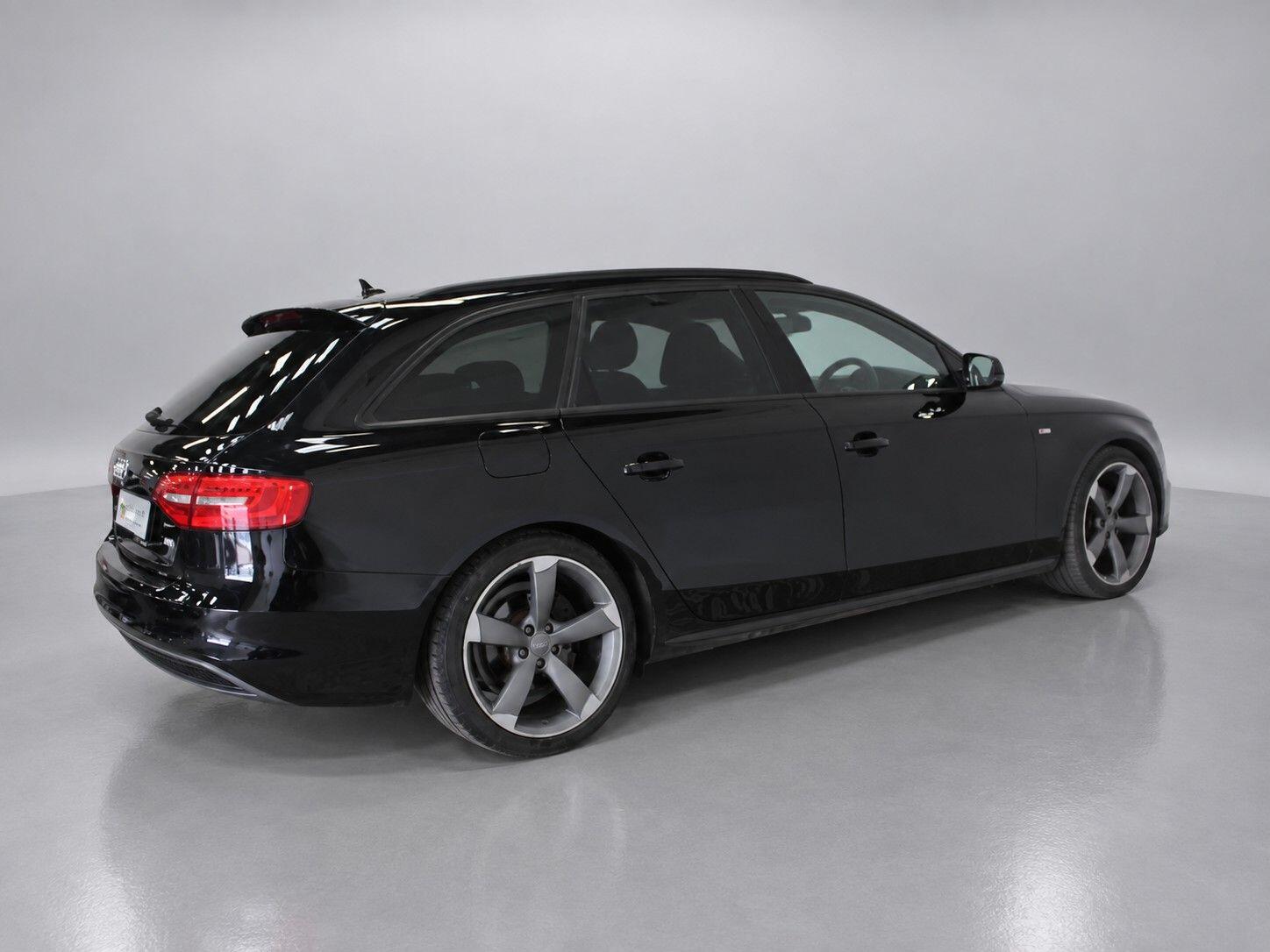 Audi A4 view 11
