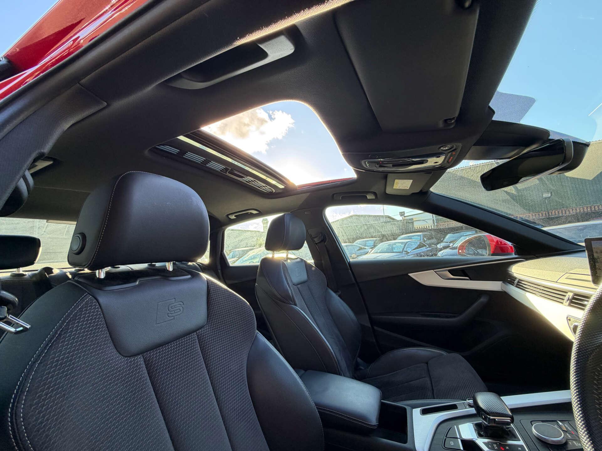Audi A4 view 4