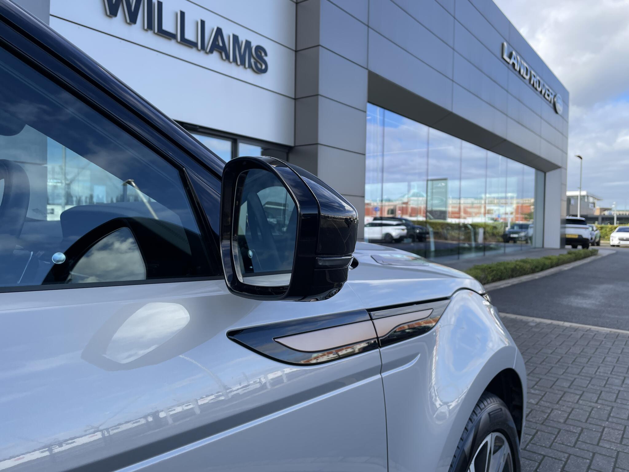 Land Rover Range Rover Evoque view 61