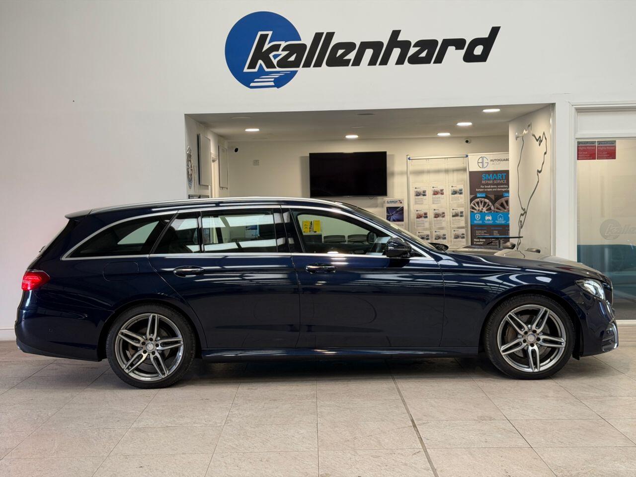 Mercedes-Benz E Class view 22