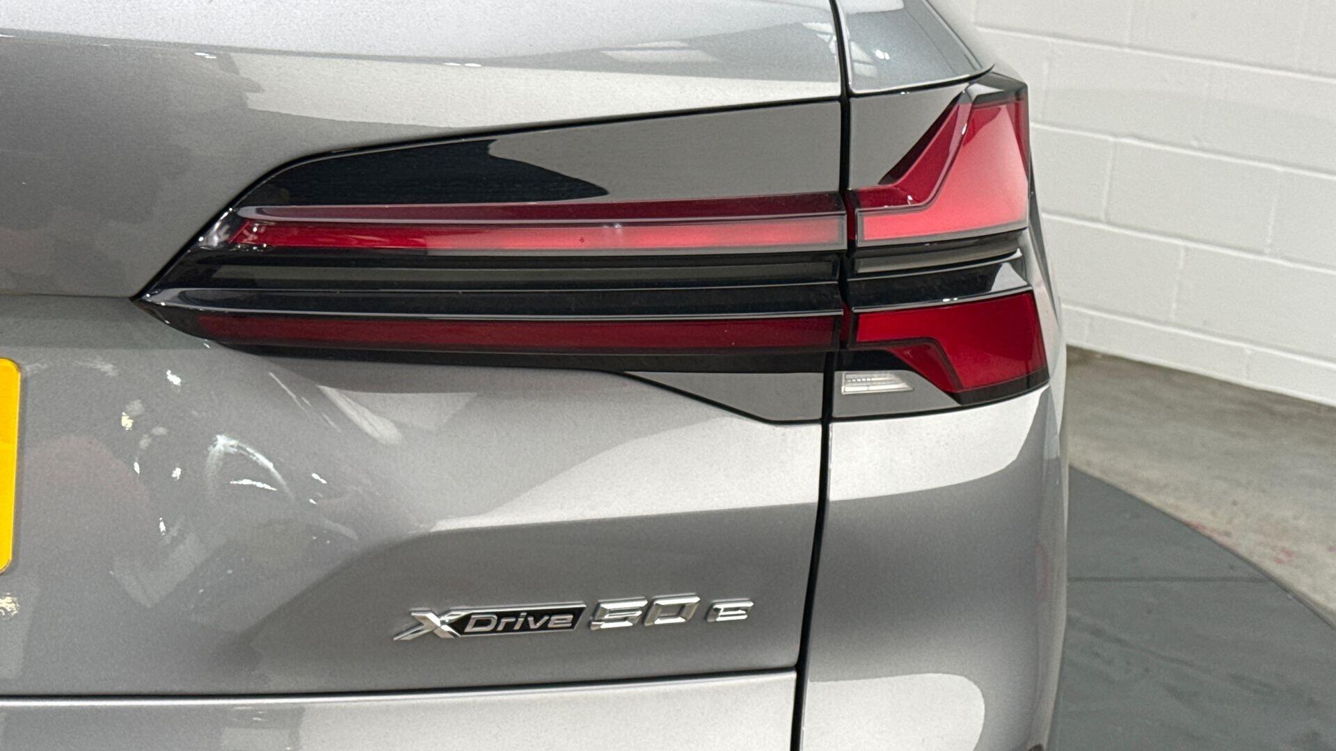 BMW X5 view 22