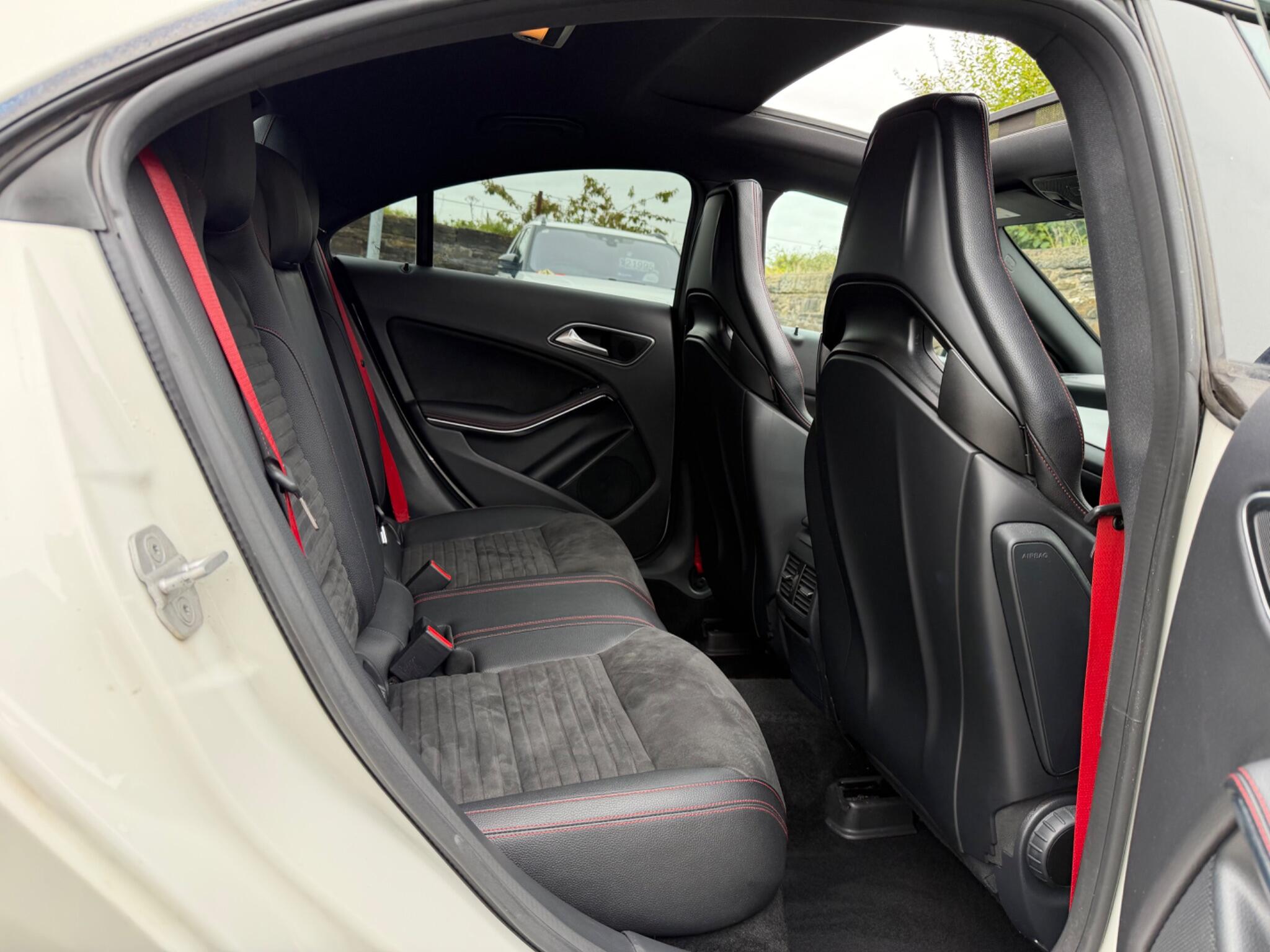 Mercedes-Benz Cla view 21