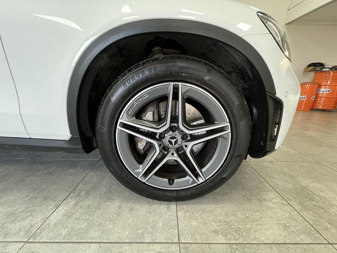 Mercedes-Benz GLC view 24