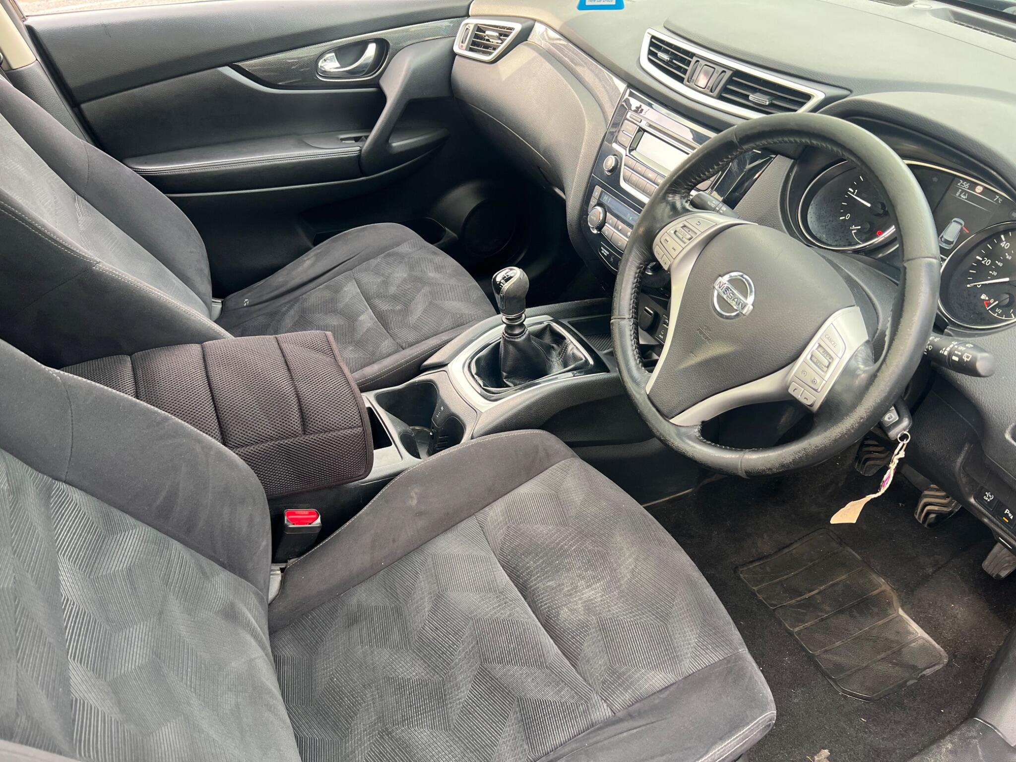 2016 Nissan X-Trail image 25
