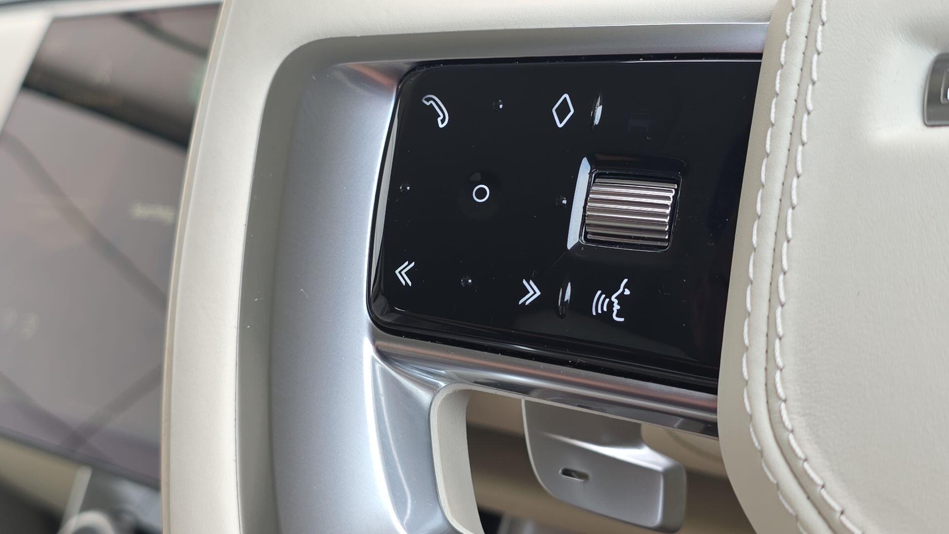 Land Rover Range Rover view 37