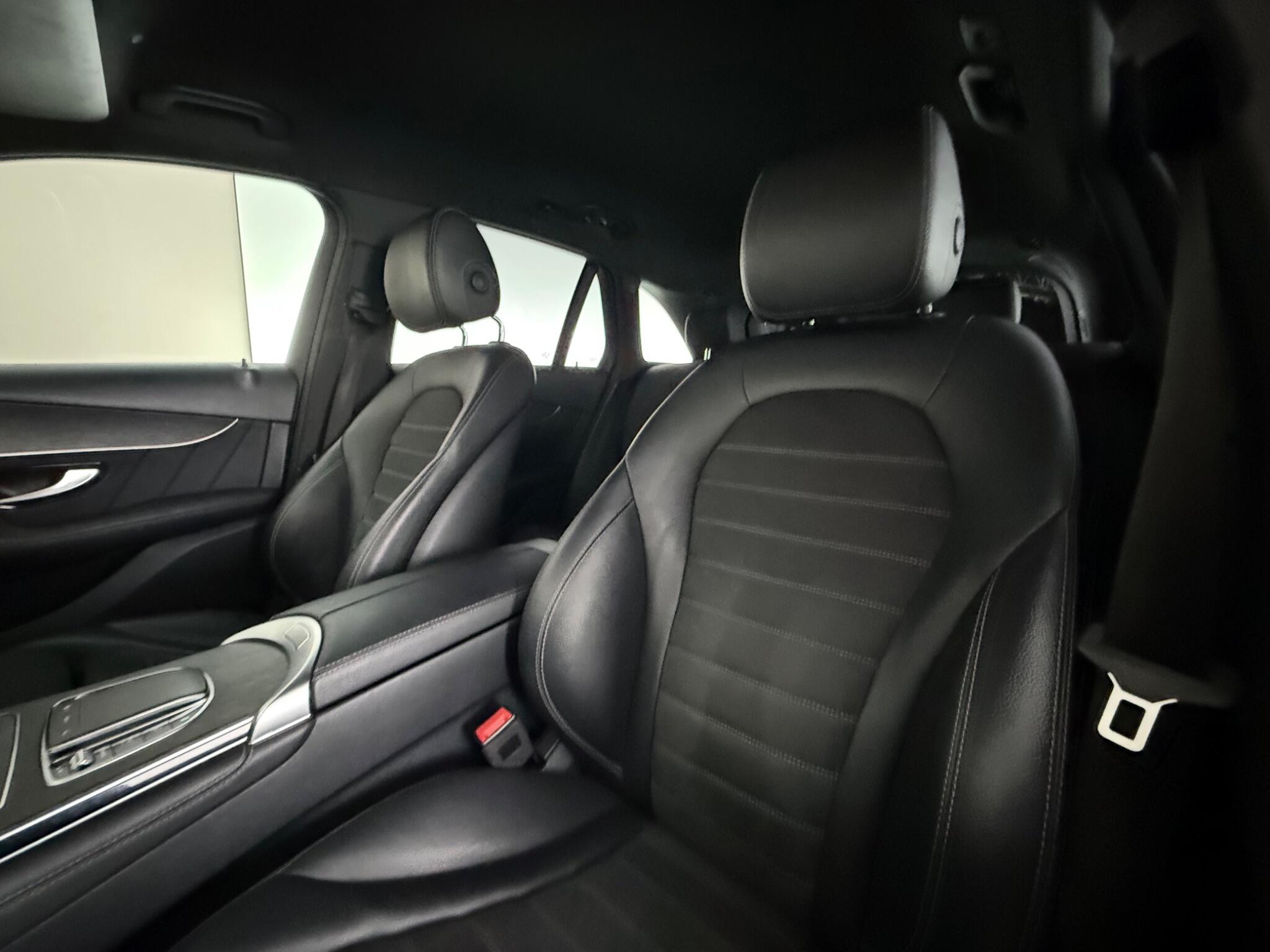 Mercedes-Benz GLC view 31