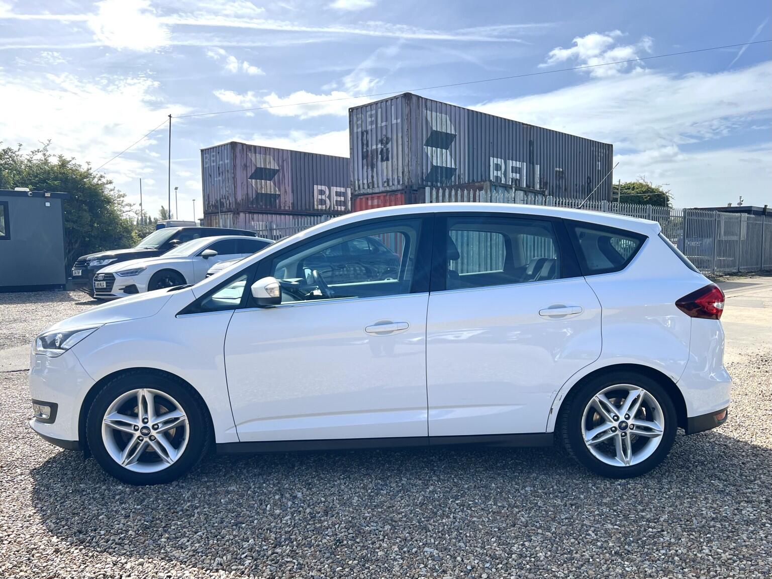 Ford C-Max view 9