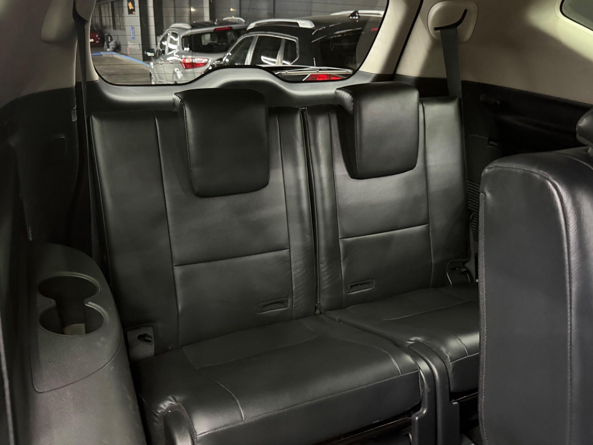 Mitsubishi Shogun Sport view 16