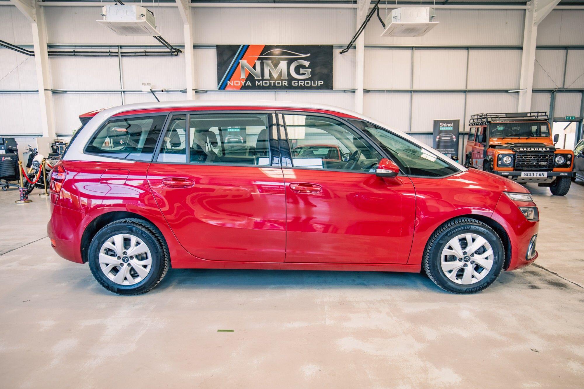 Citroen Grand C4 Spacetourer view 25
