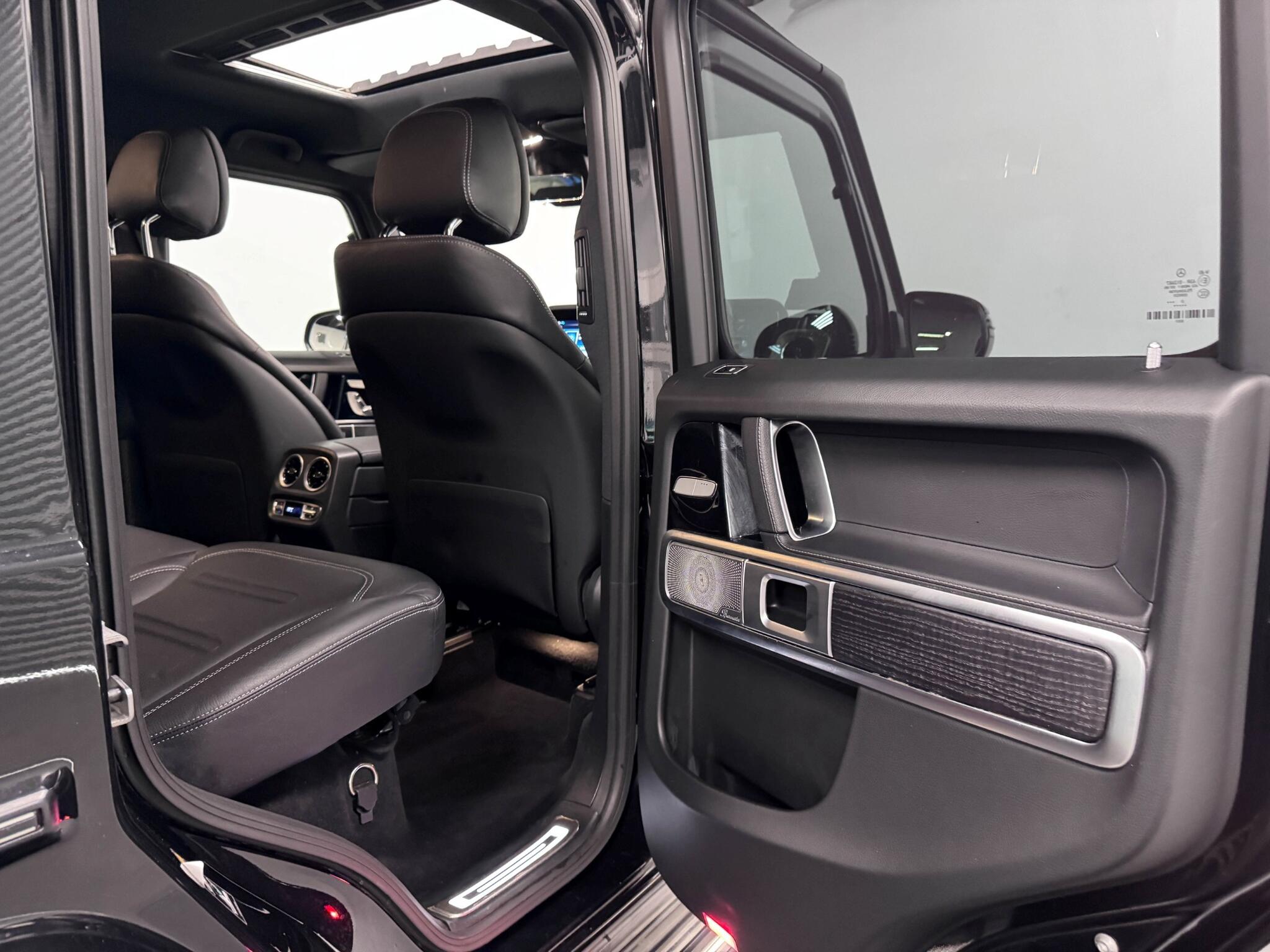 Mercedes-Benz G-Class view 26