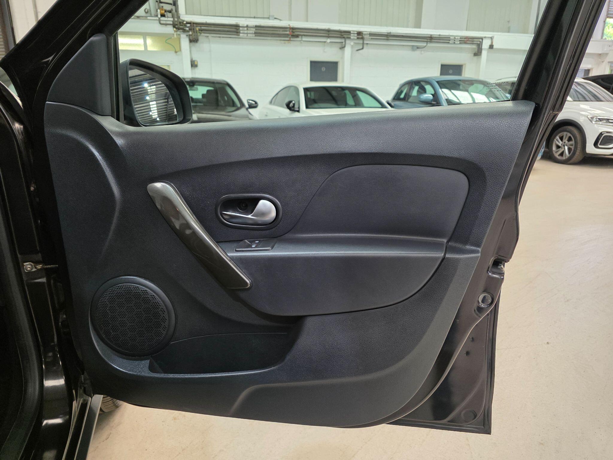 Dacia Sandero Stepway view 10