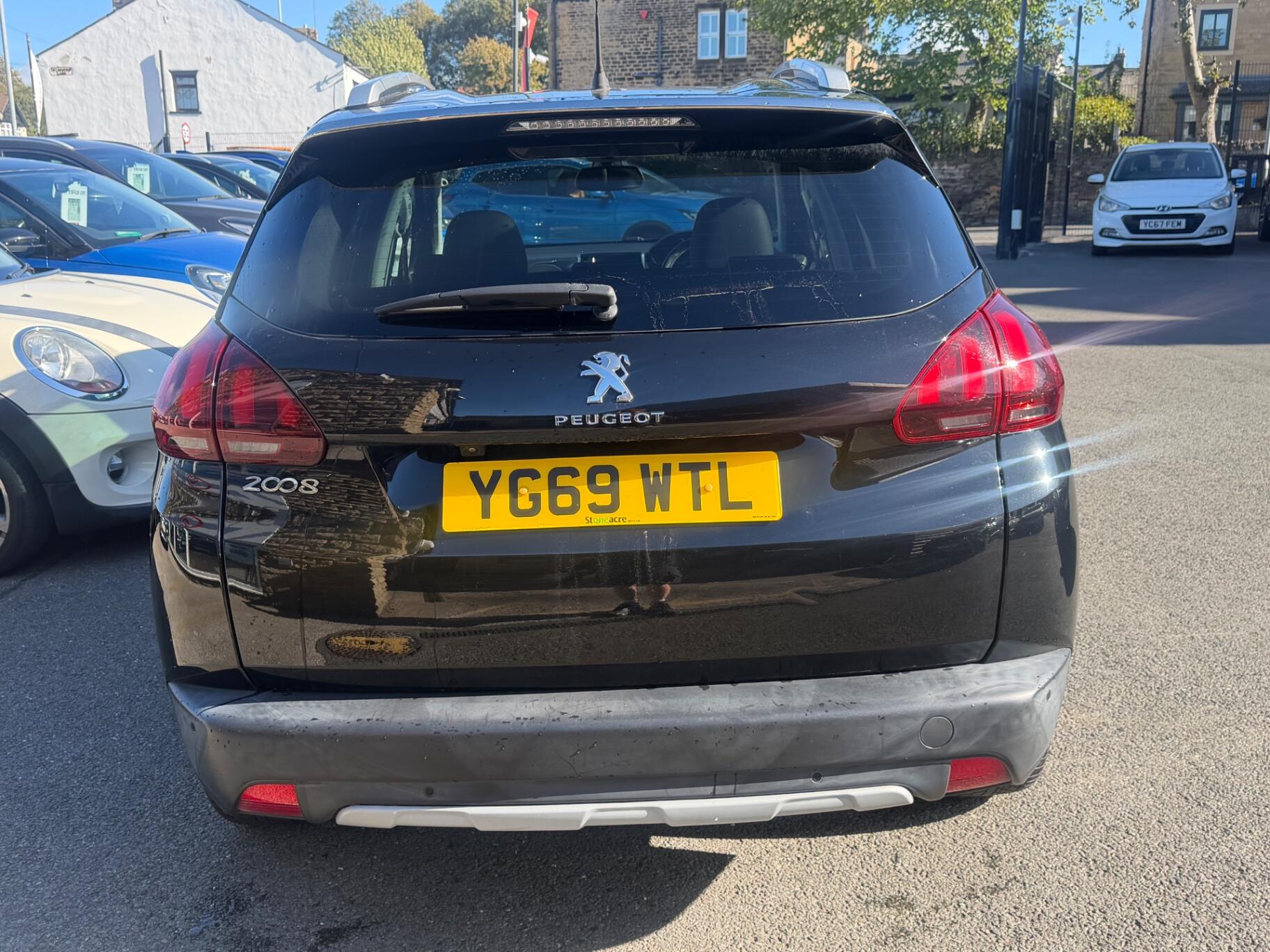 Peugeot 2008 view 7