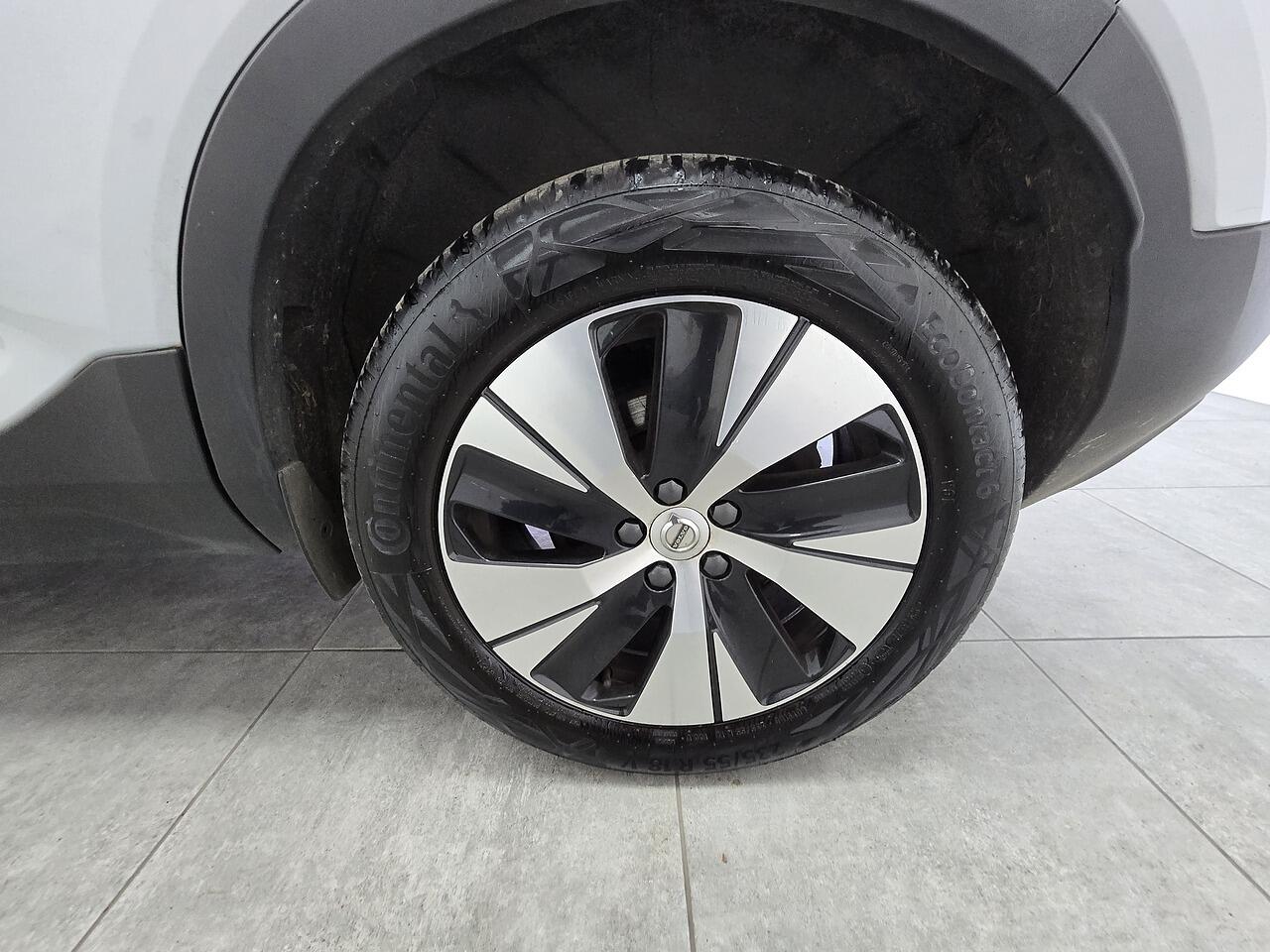 Volvo XC40 view 20