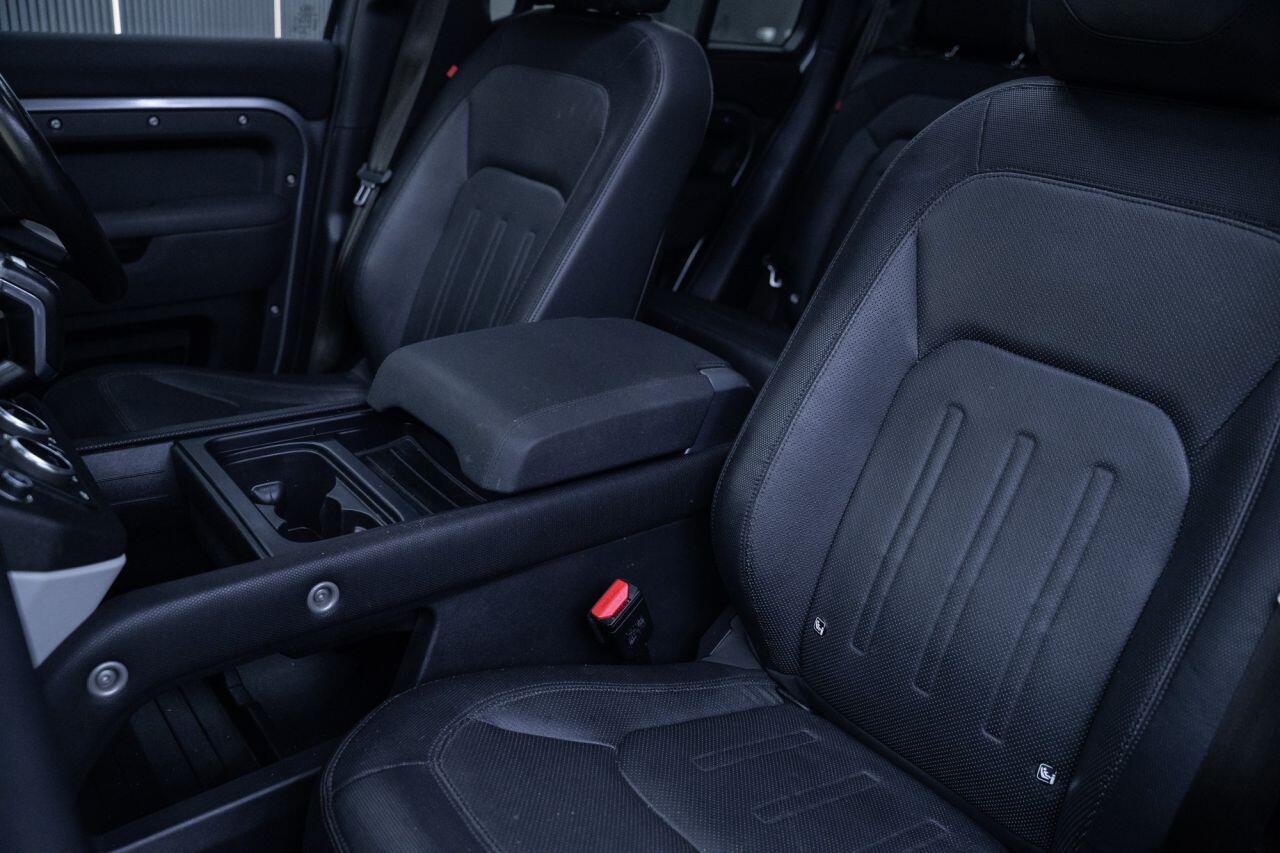 Land Rover Defender view 39