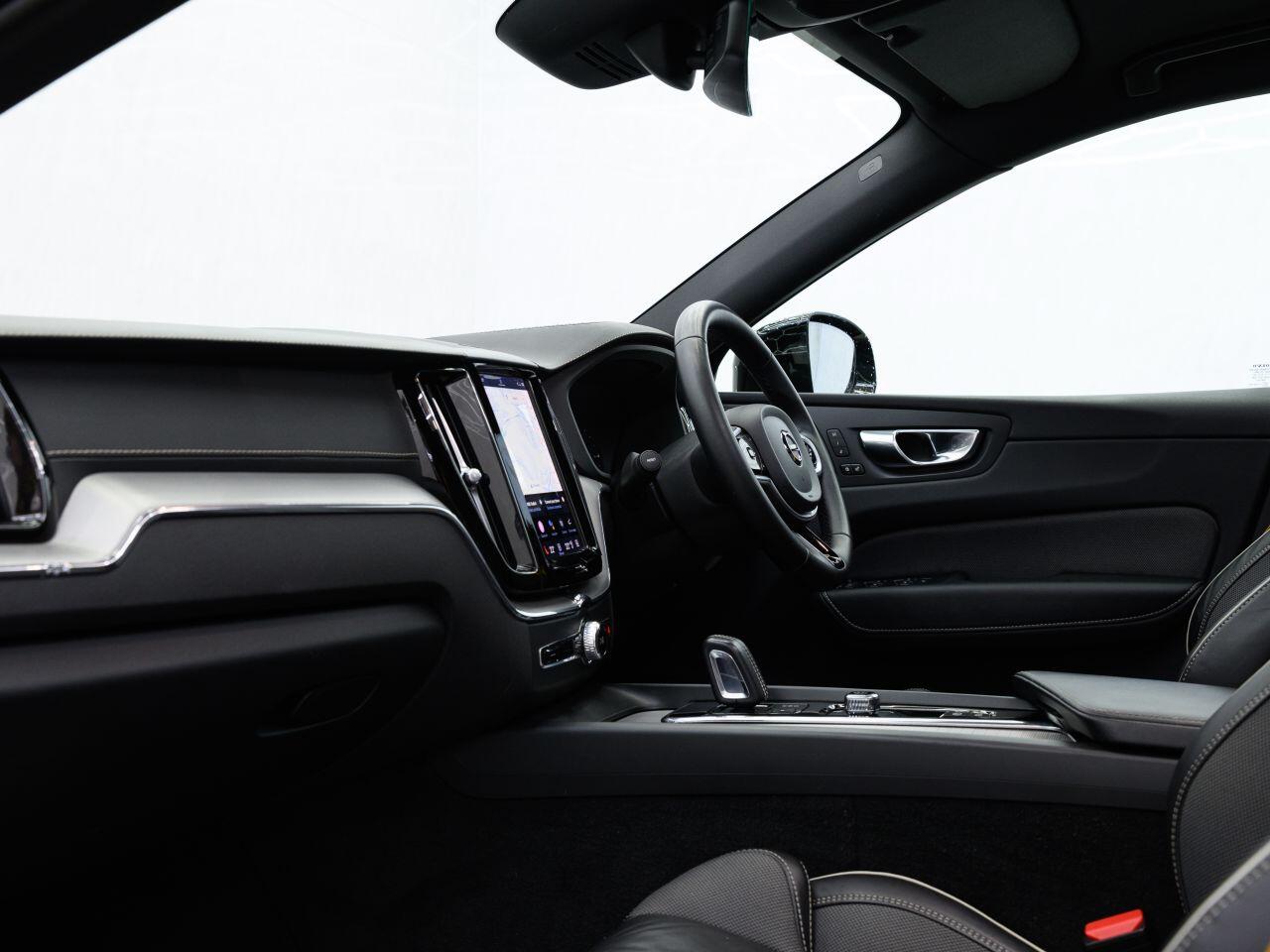 Volvo XC60 view 35