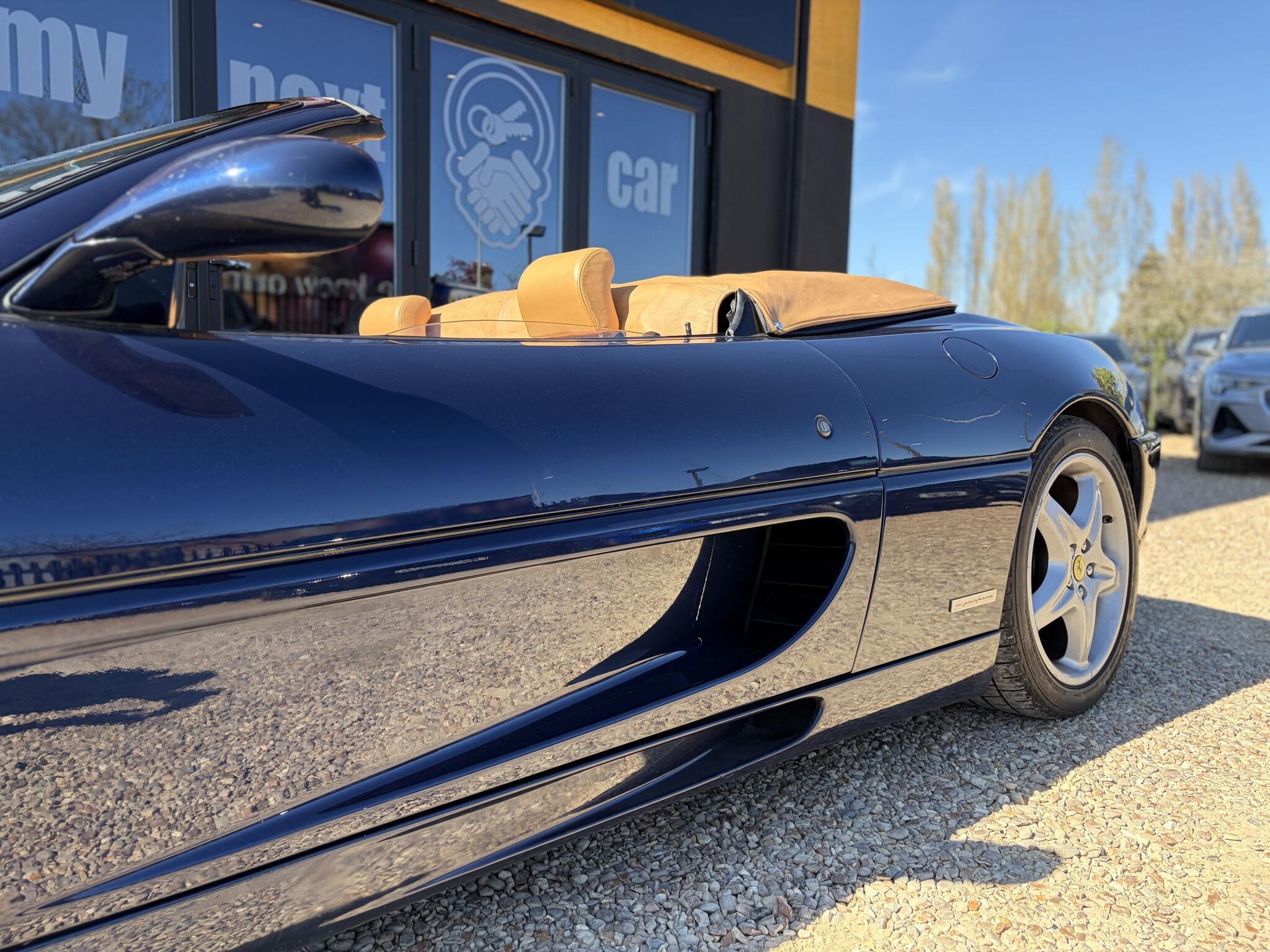 Ferrari F355 view 83