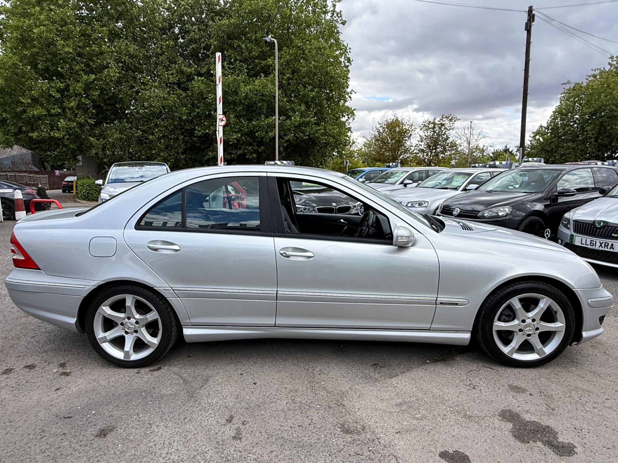 Mercedes-Benz C Class - Image 19